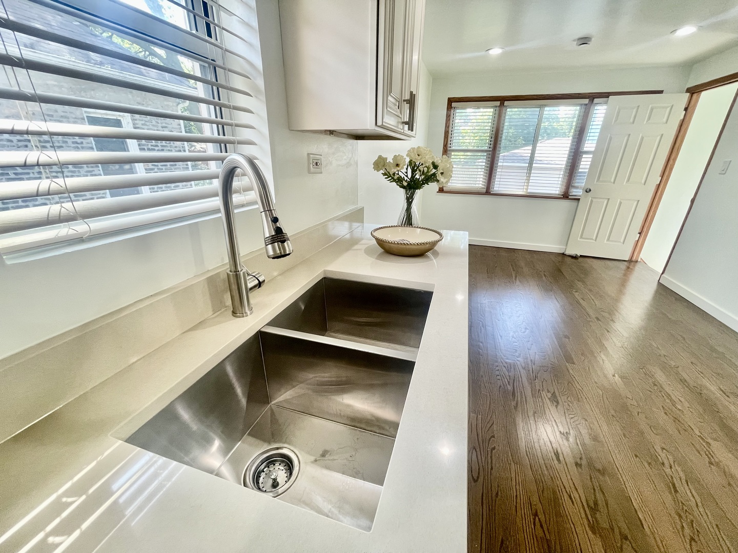847 W 50th Street Property Photo 17