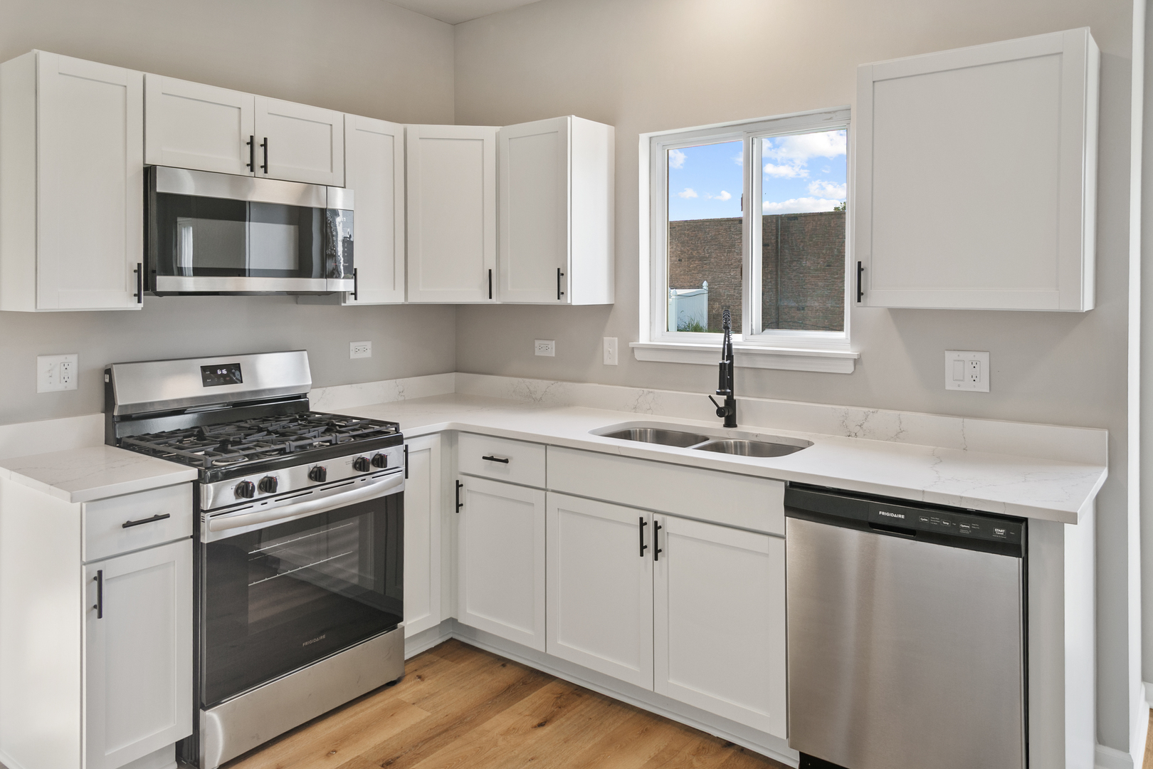 731 Bobwhite Lane Property Photo 4