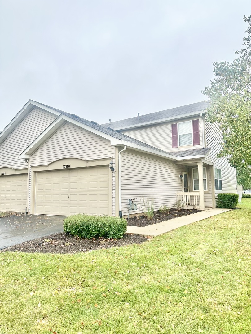 1788 S Wentworth Circle Property Photo 1