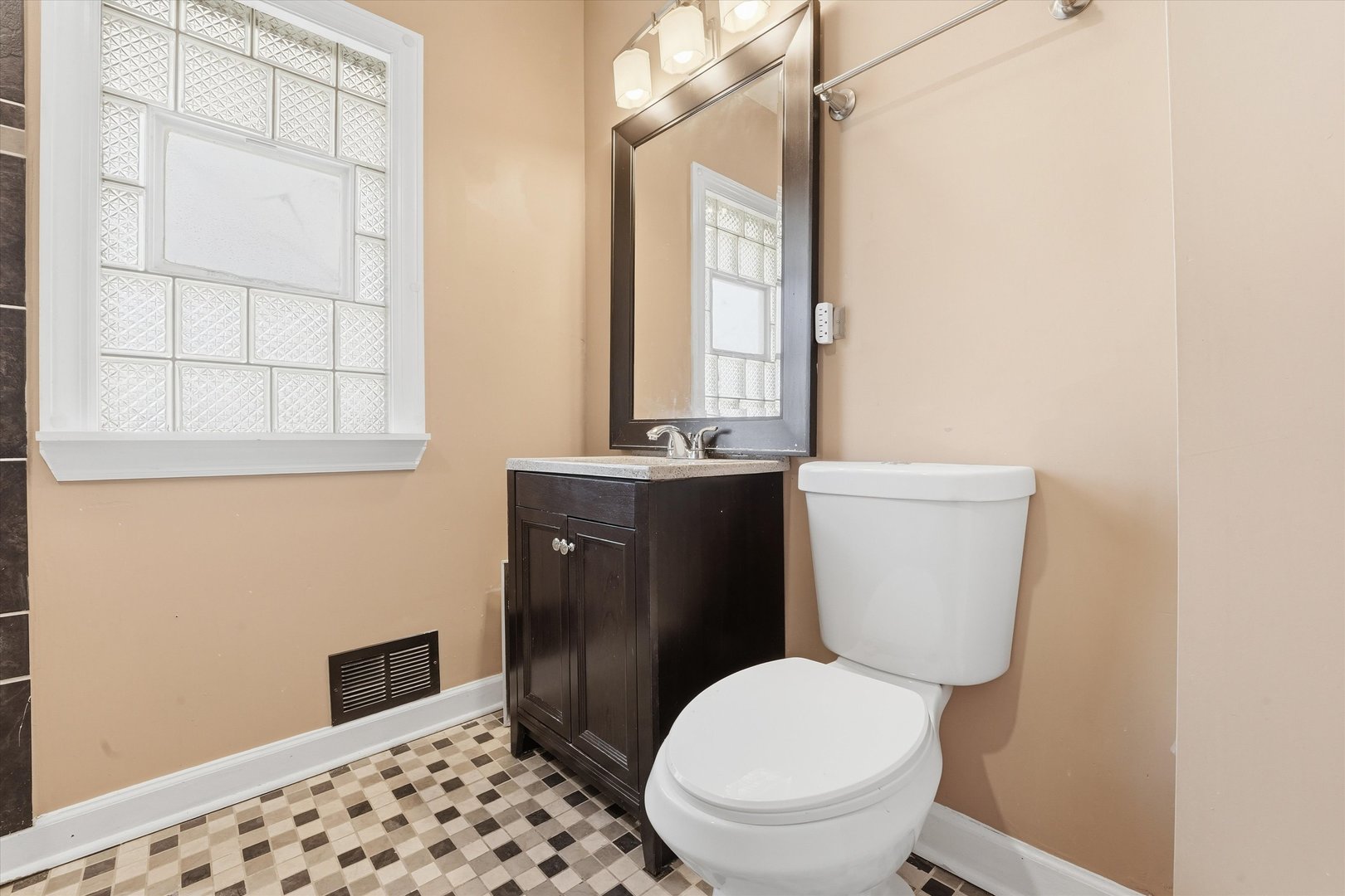 1426 S 18th Avenue Property Photo 17