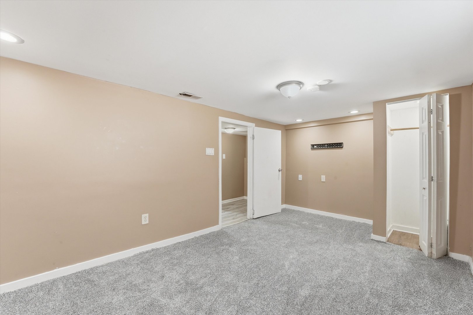 1426 S 18th Avenue Property Photo 35