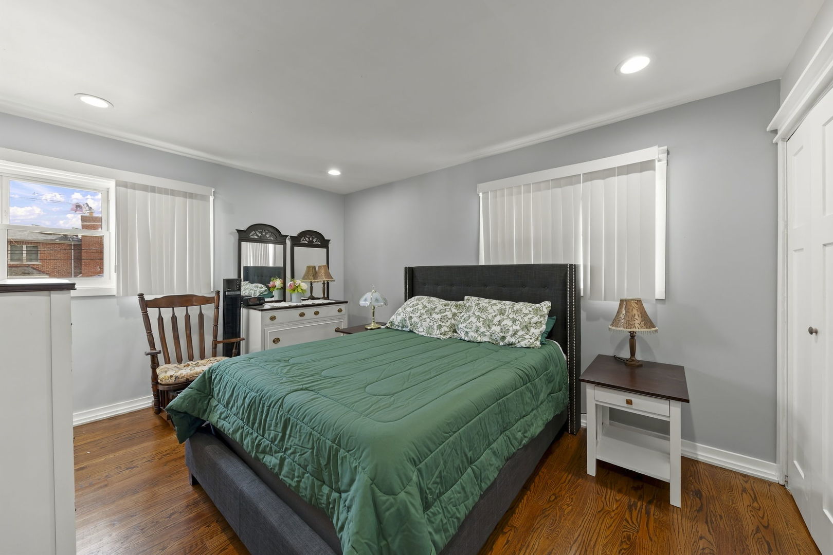 639 N Indiana Street Property Photo 11