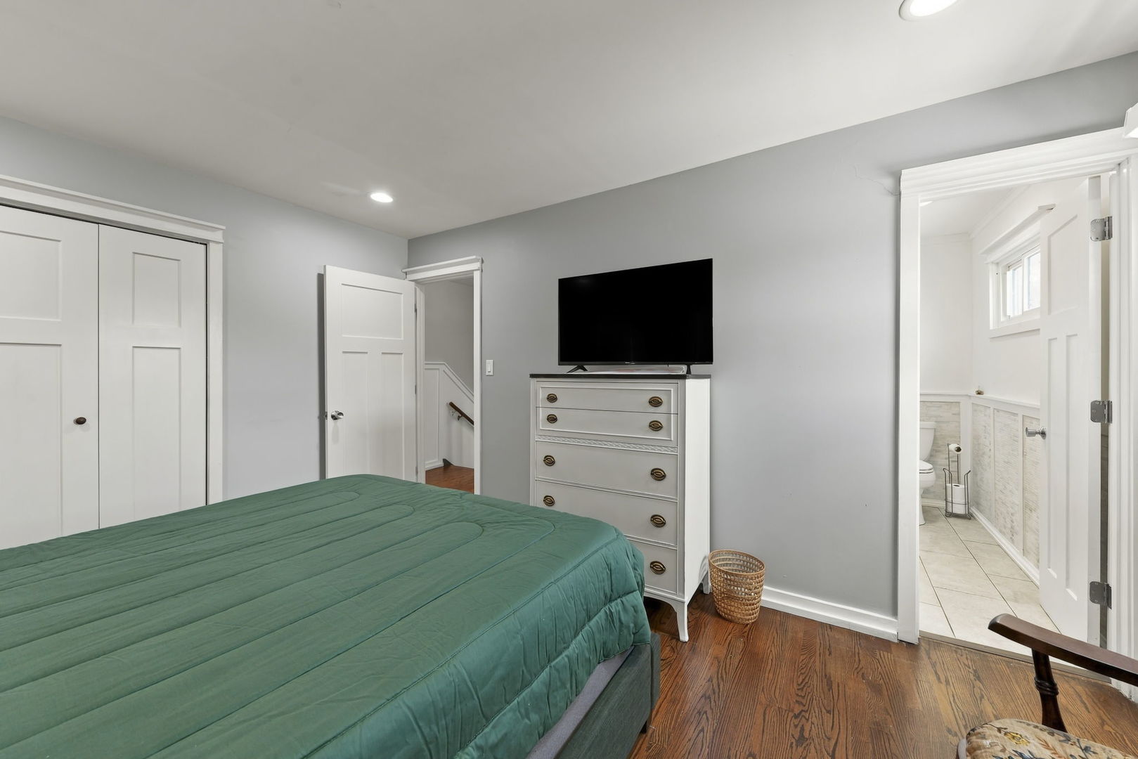 639 N Indiana Street Property Photo 12