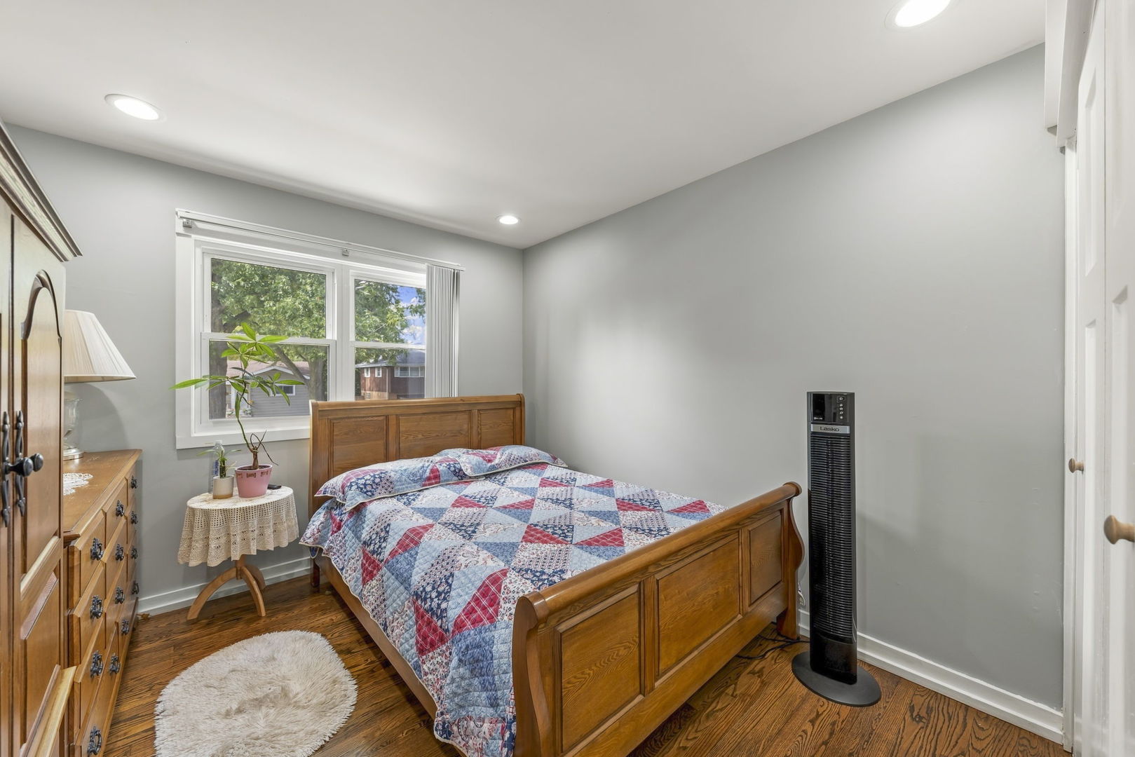 639 N Indiana Street Property Photo 14