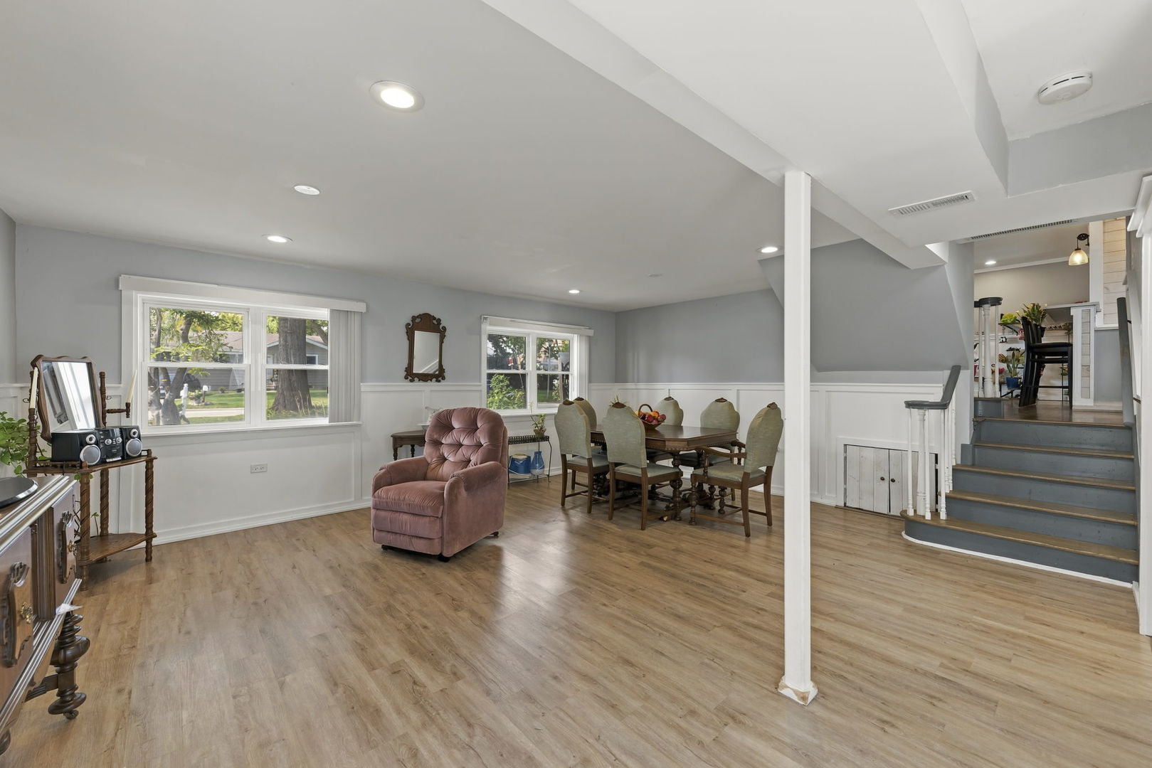 639 N Indiana Street Property Photo 18