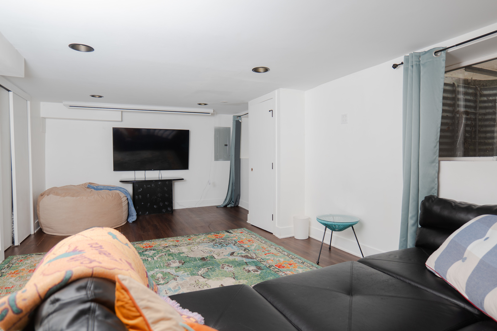 8711 Keeler Avenue Property Photo 28