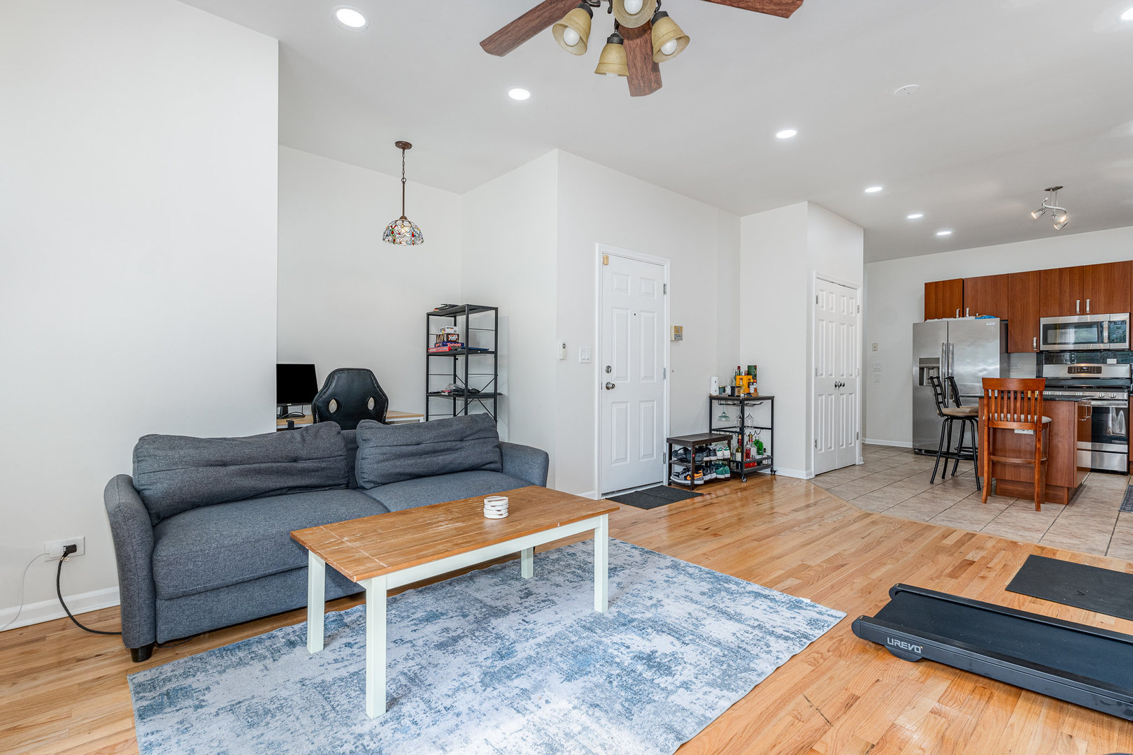 4850 S Champlain Avenue 2n Property Photo 5