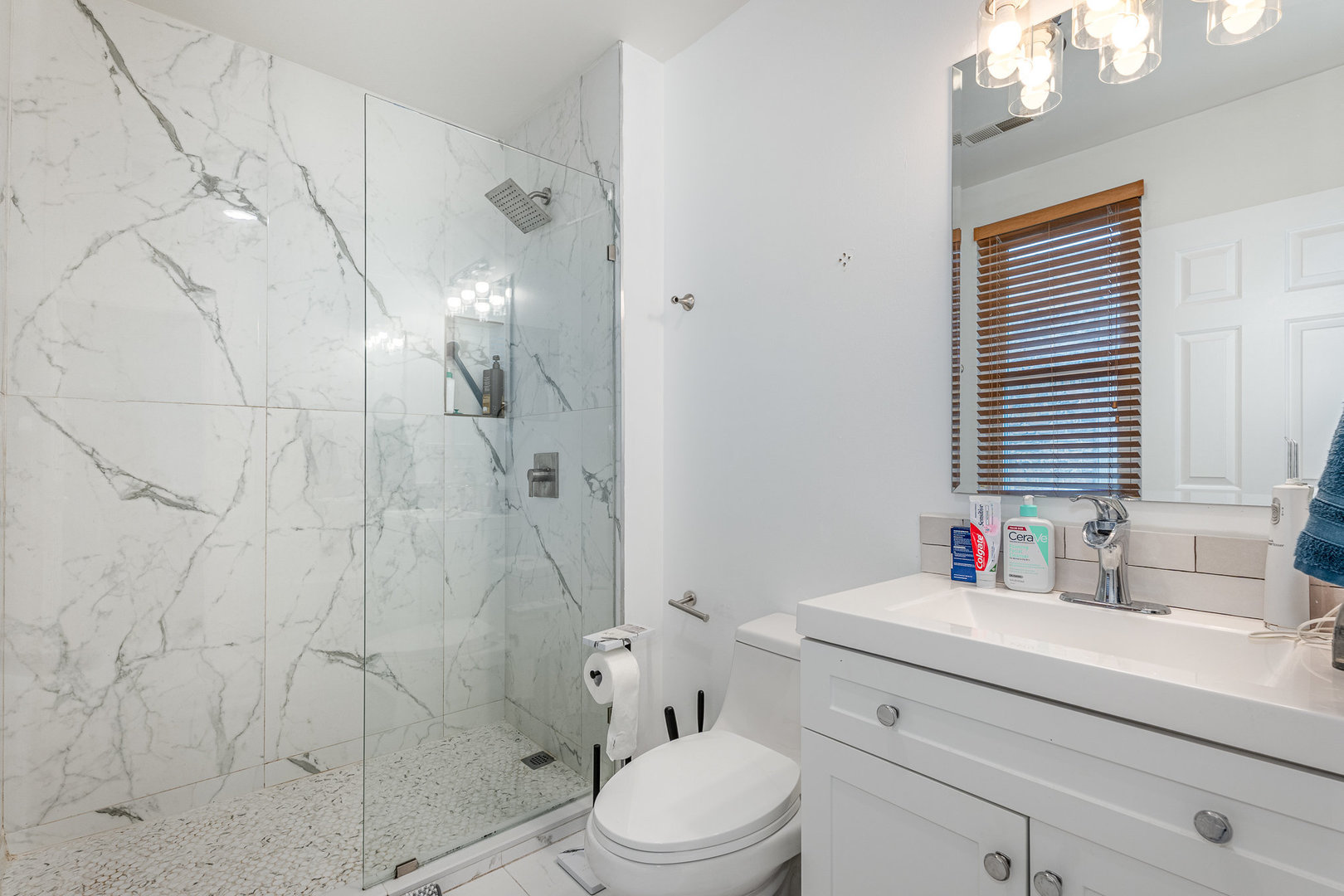 4850 S Champlain Avenue 2n Property Photo 10