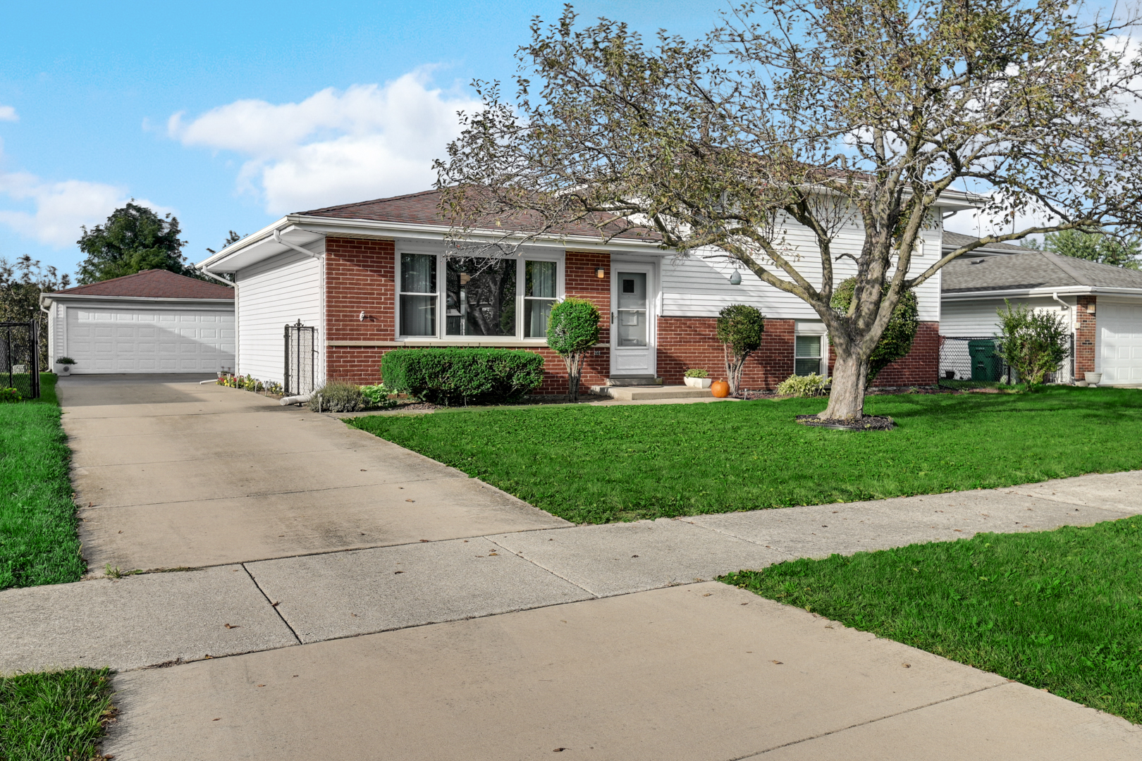 6500 182nd Street Property Photo 2