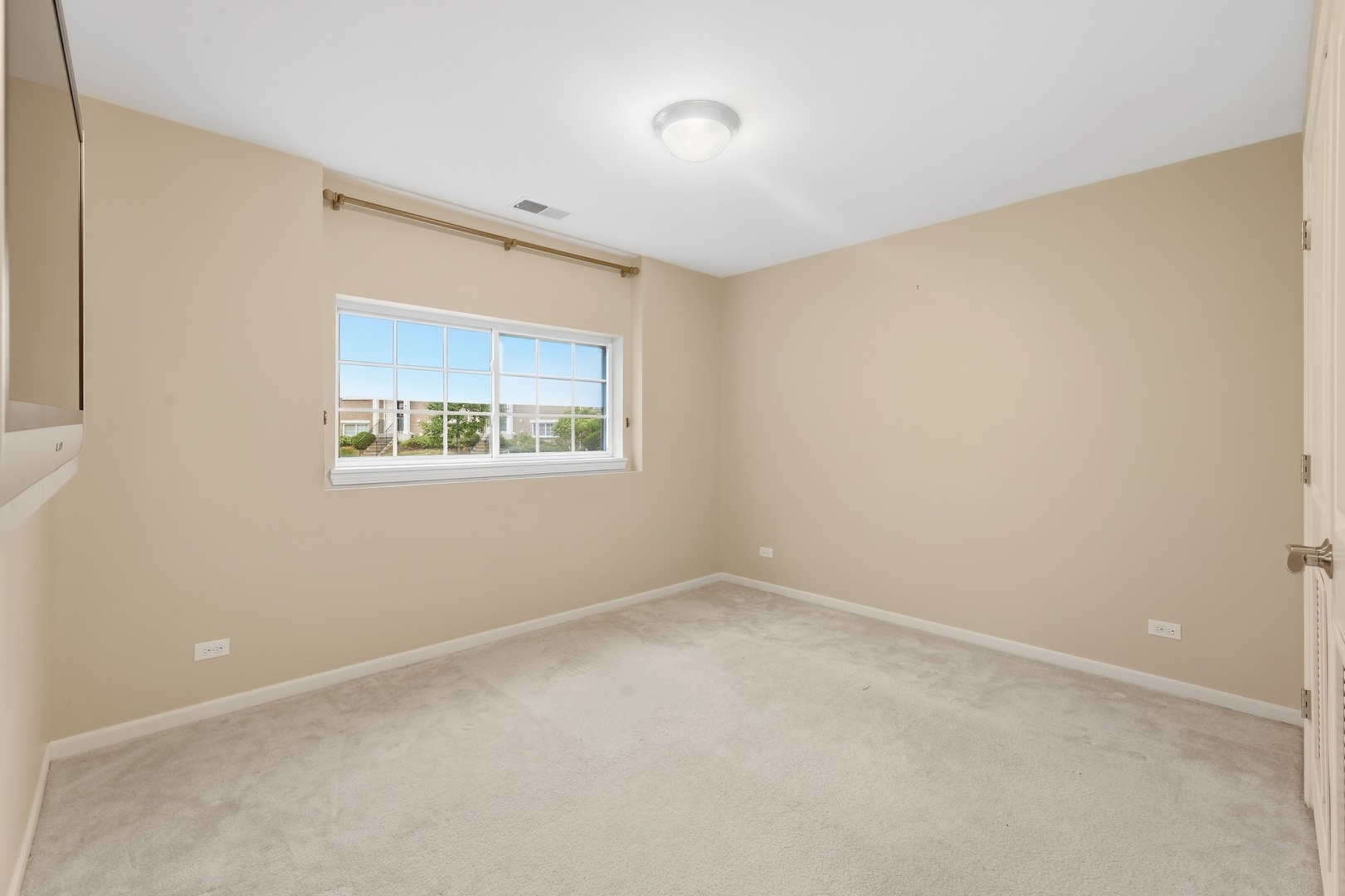 400 Concord Court Property Photo 21