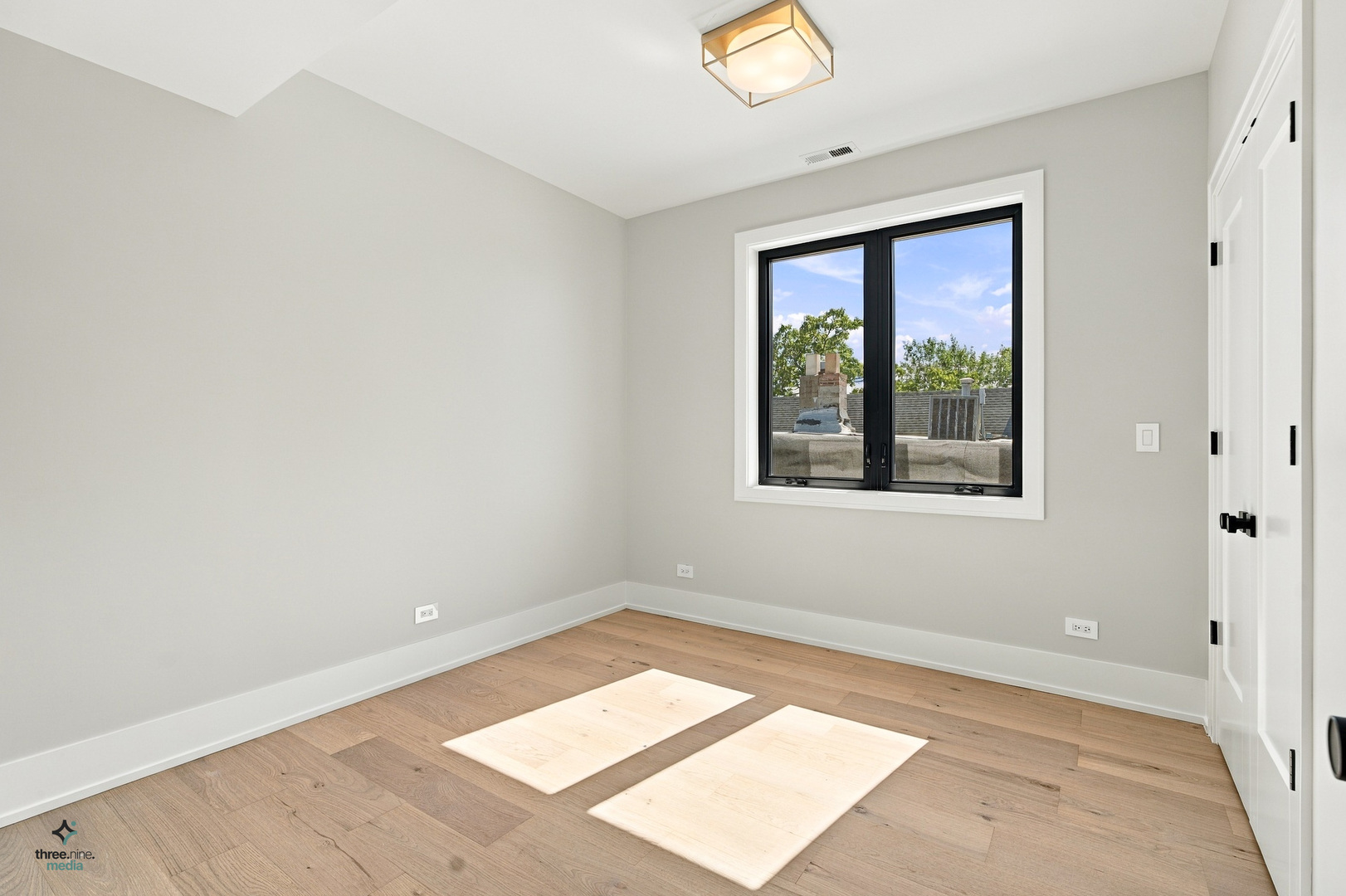 3116 N Western Avenue 2 Property Photo 24