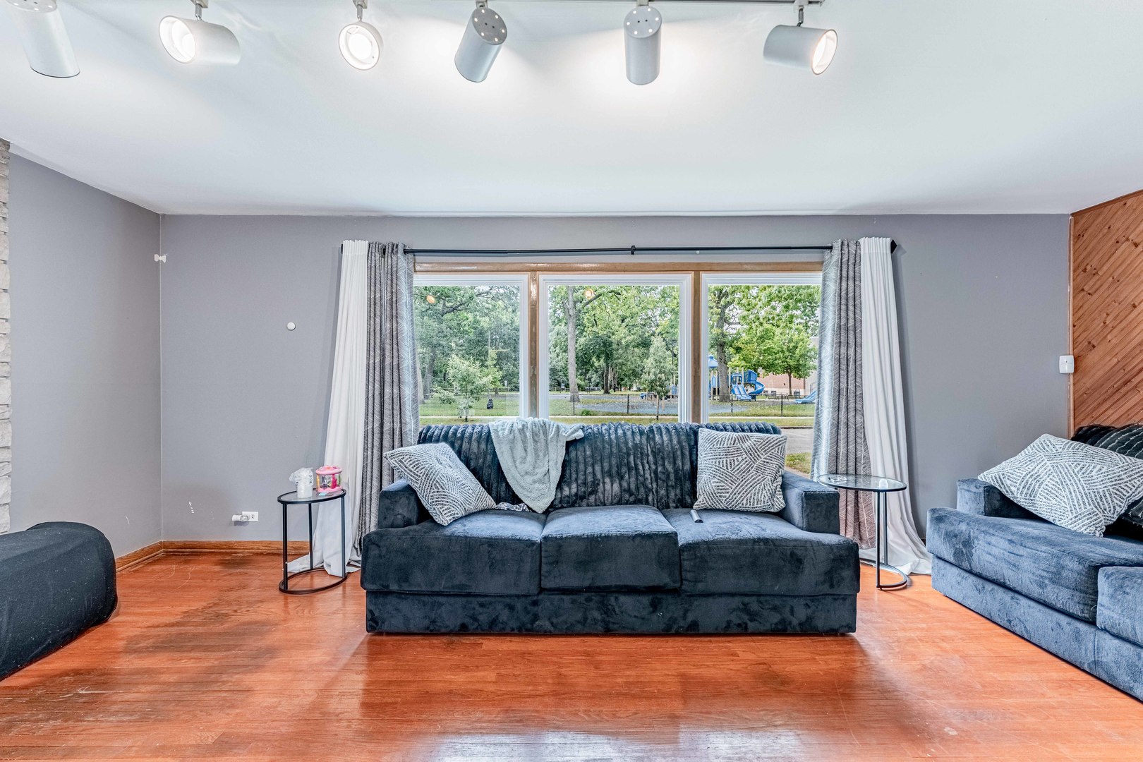 12256 S Harvard Avenue Property Photo 4