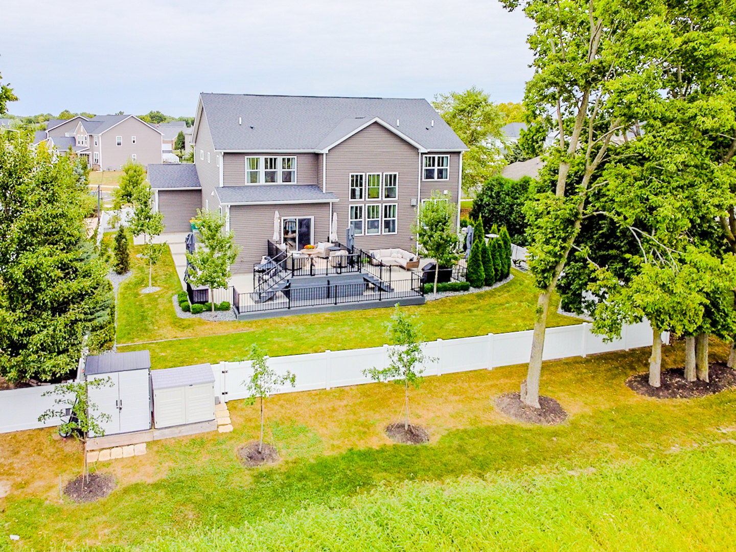 24713 Sleepy Hollow Lane Property Photo 11