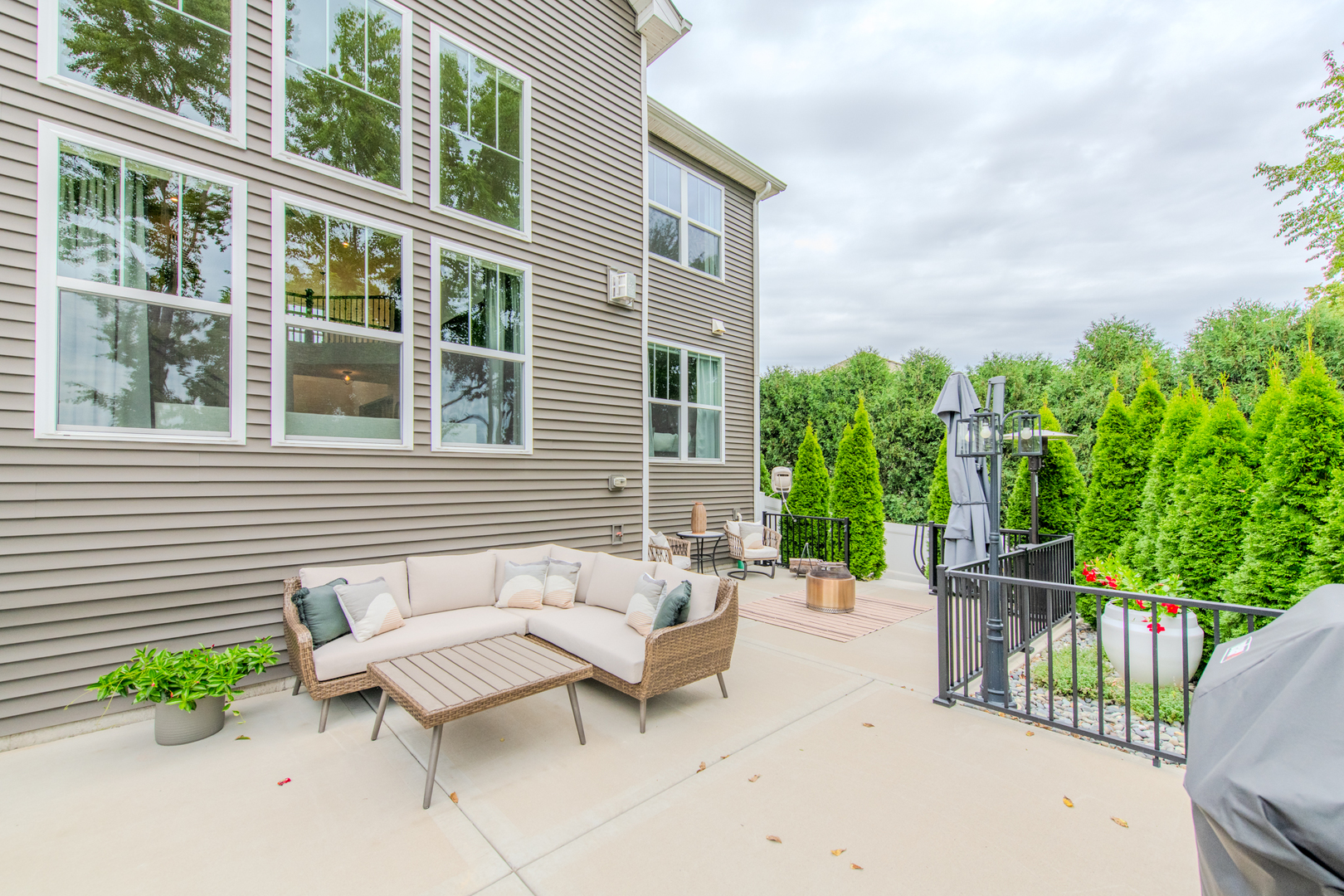 24713 Sleepy Hollow Lane Property Photo 15