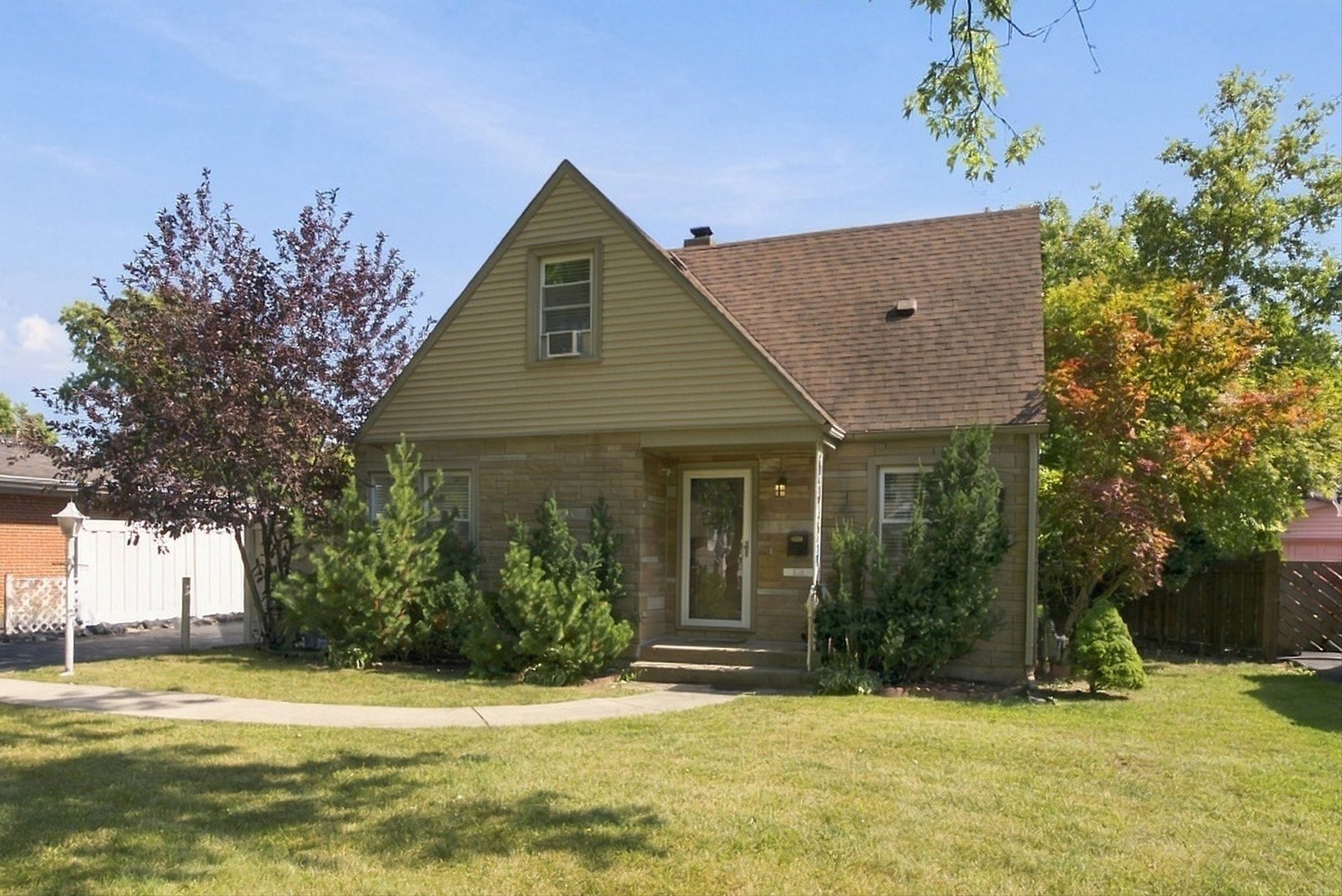 2115 Halsey Drive Property Photo 1