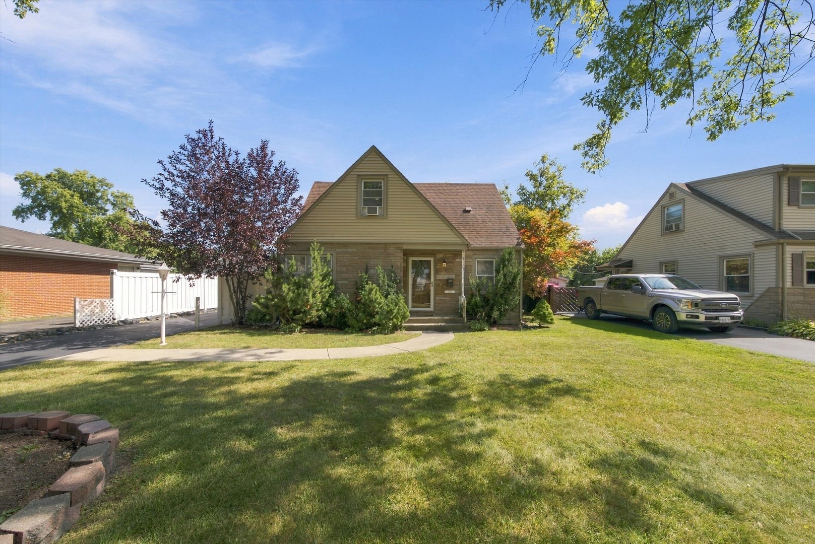 2115 Halsey Drive Property Photo 3