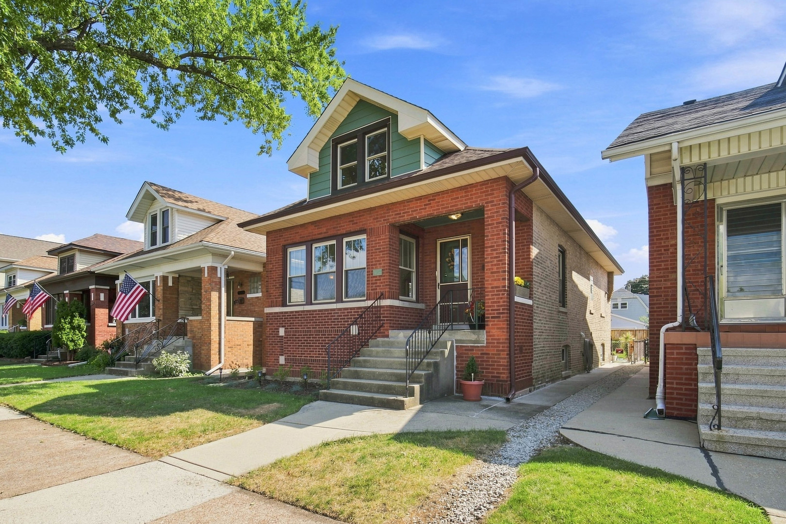 5941 W Waveland Avenue Property Photo 2