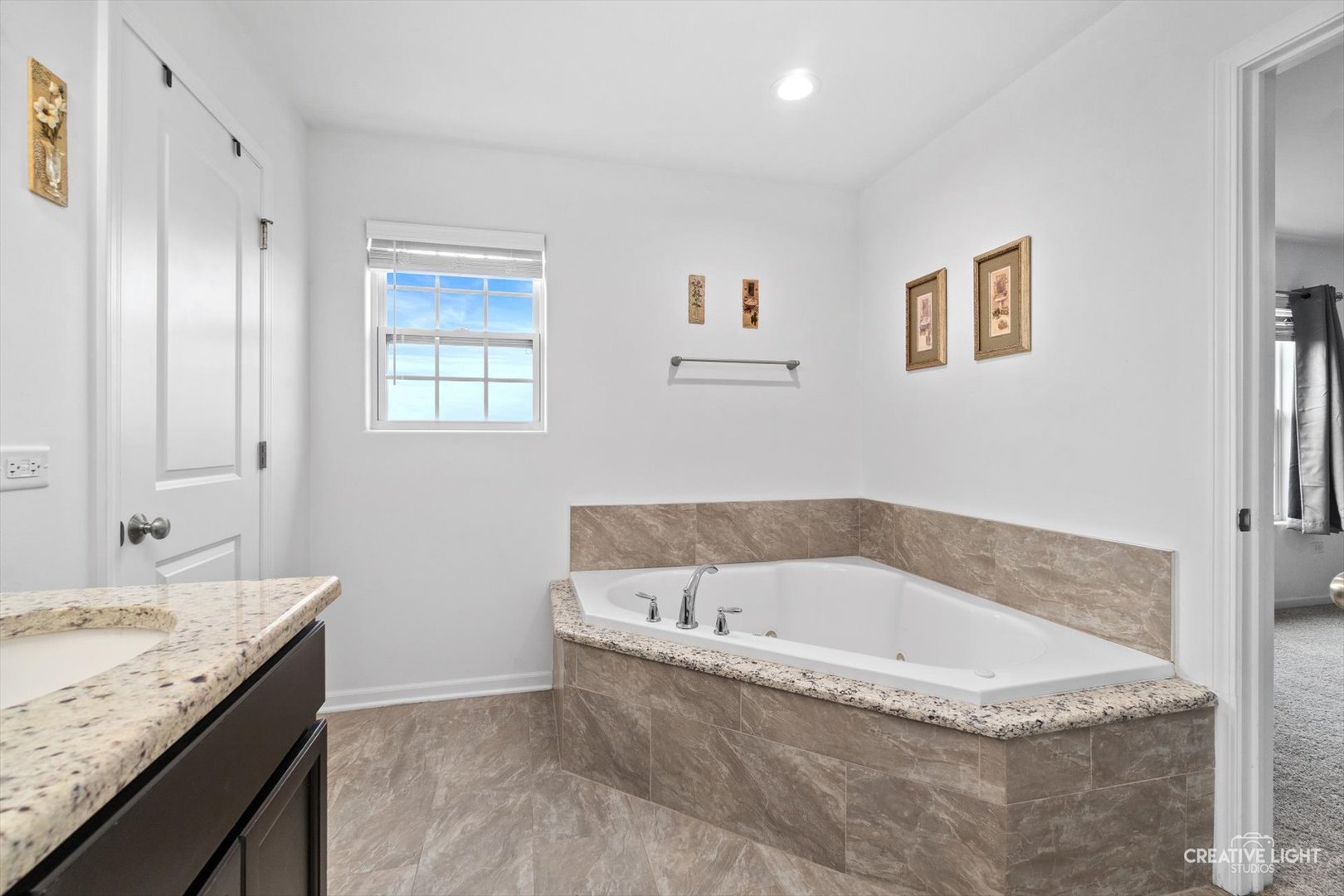 991 S Carly Circle Property Photo 17