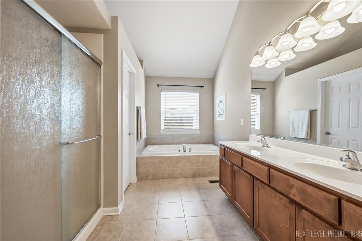 0n649 Bowdish Drive Property Photo 18