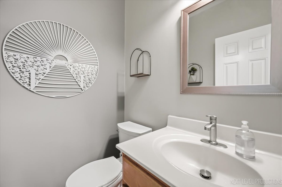 0n649 Bowdish Drive Property Photo 29