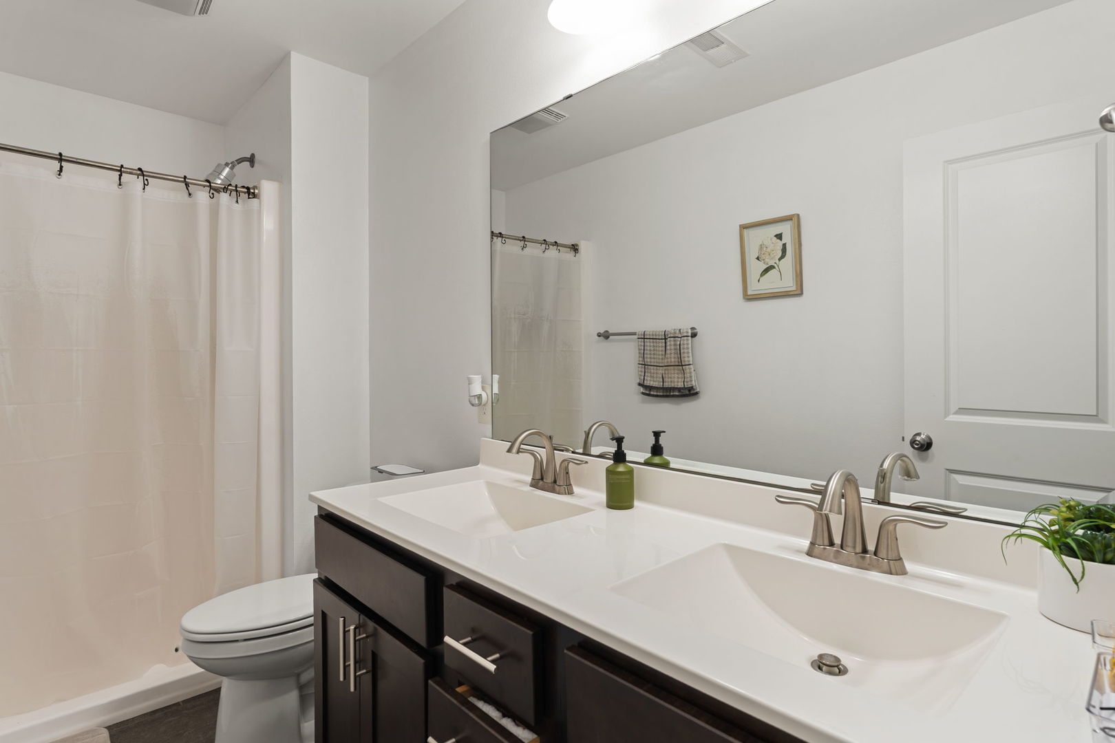 420 E Franklin Street 202 Property Photo 14