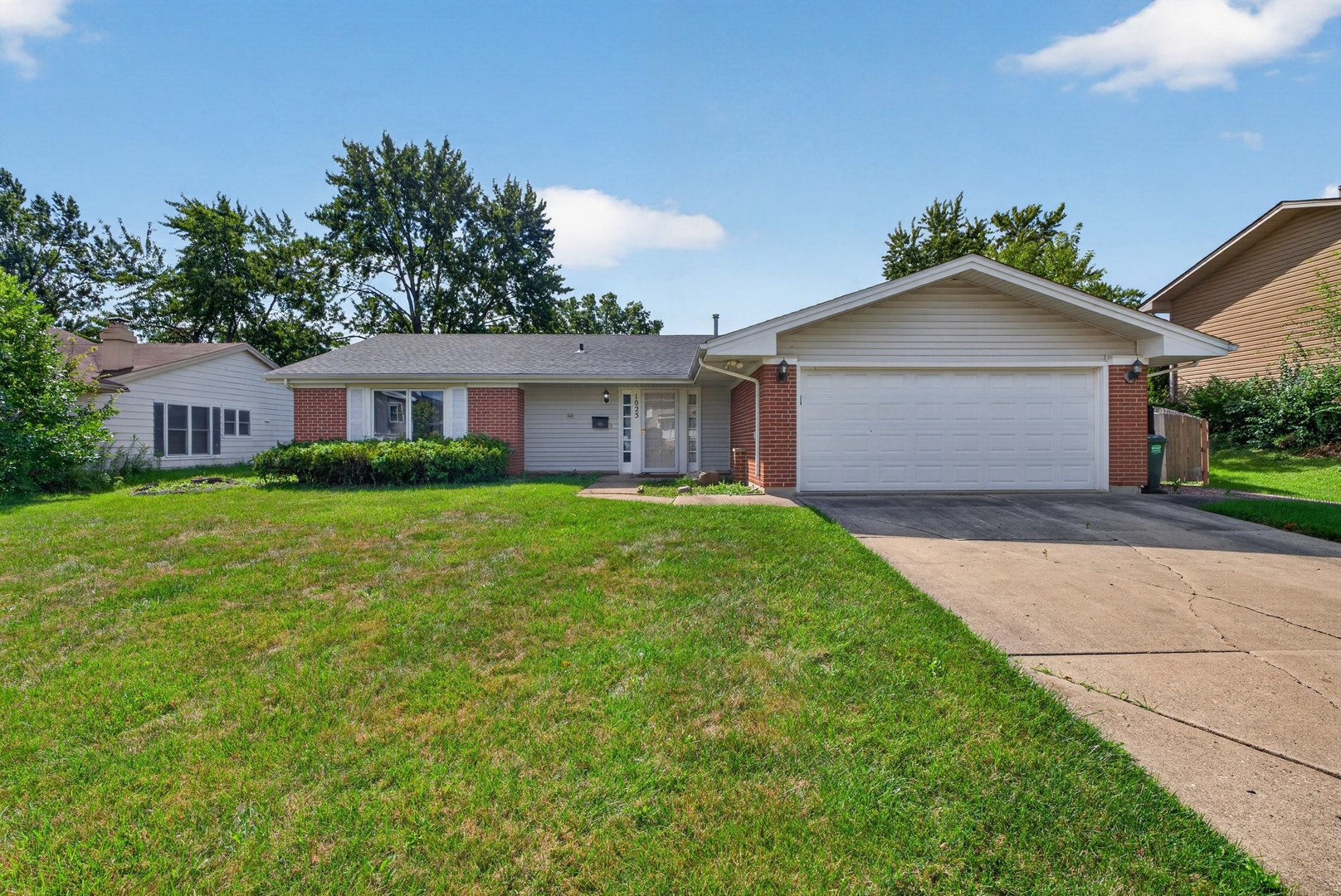 1025 Mayfield Lane Property Photo 1