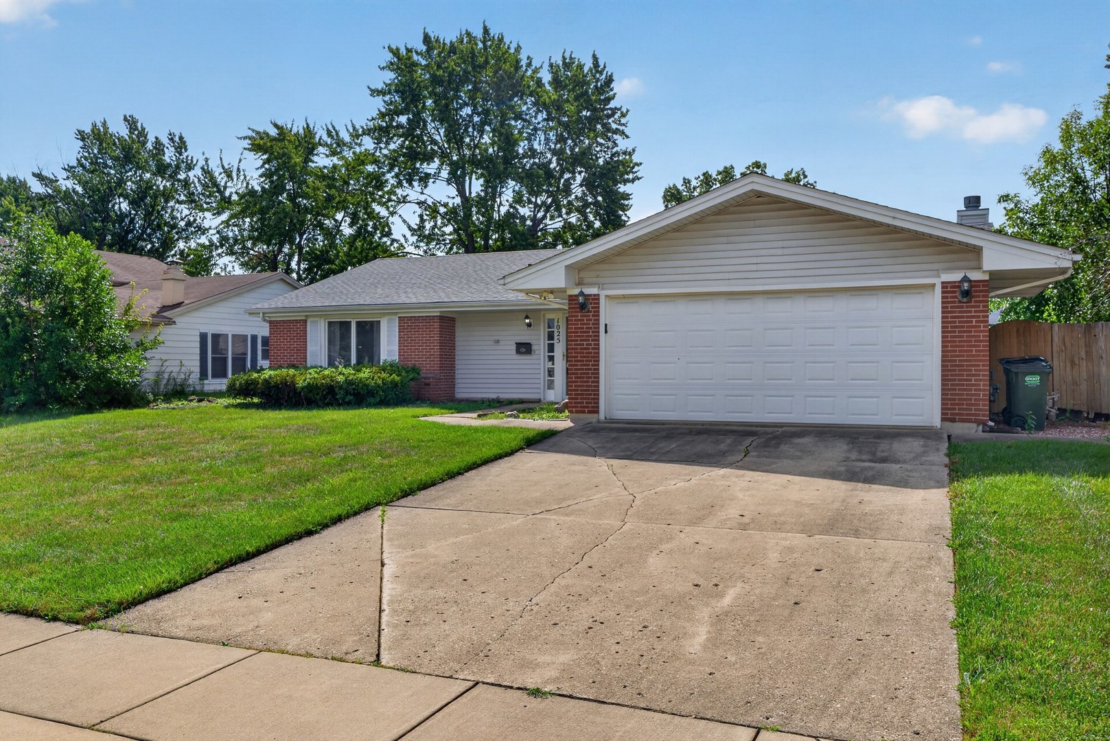 1025 Mayfield Lane Property Photo 3