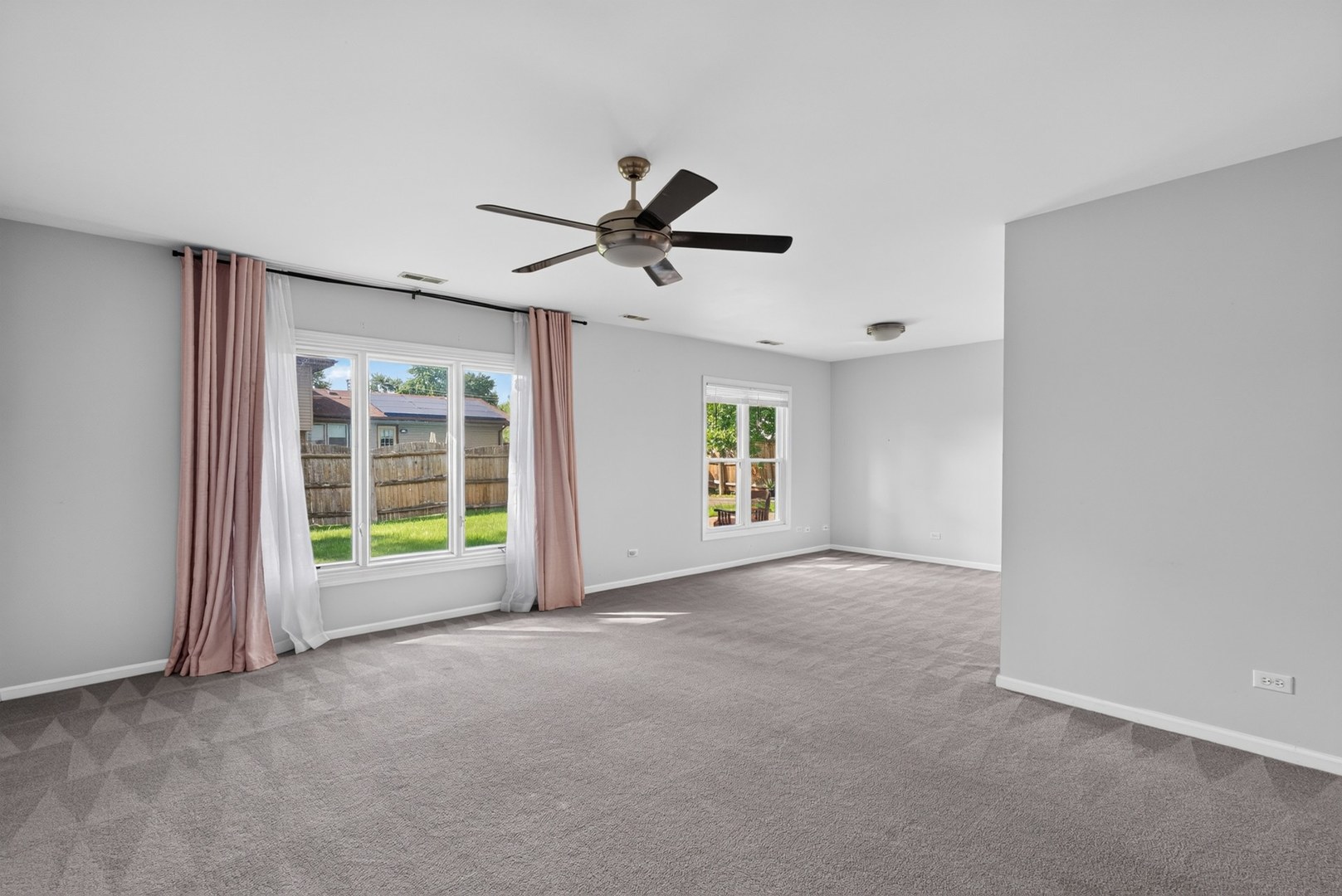1025 Mayfield Lane Property Photo 4