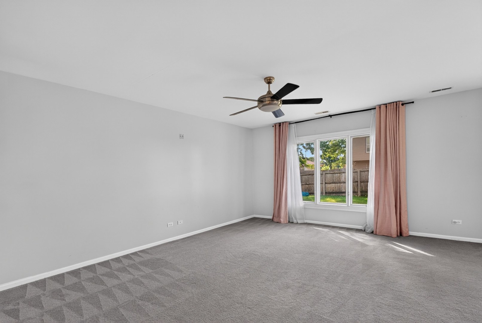1025 Mayfield Lane Property Photo 5