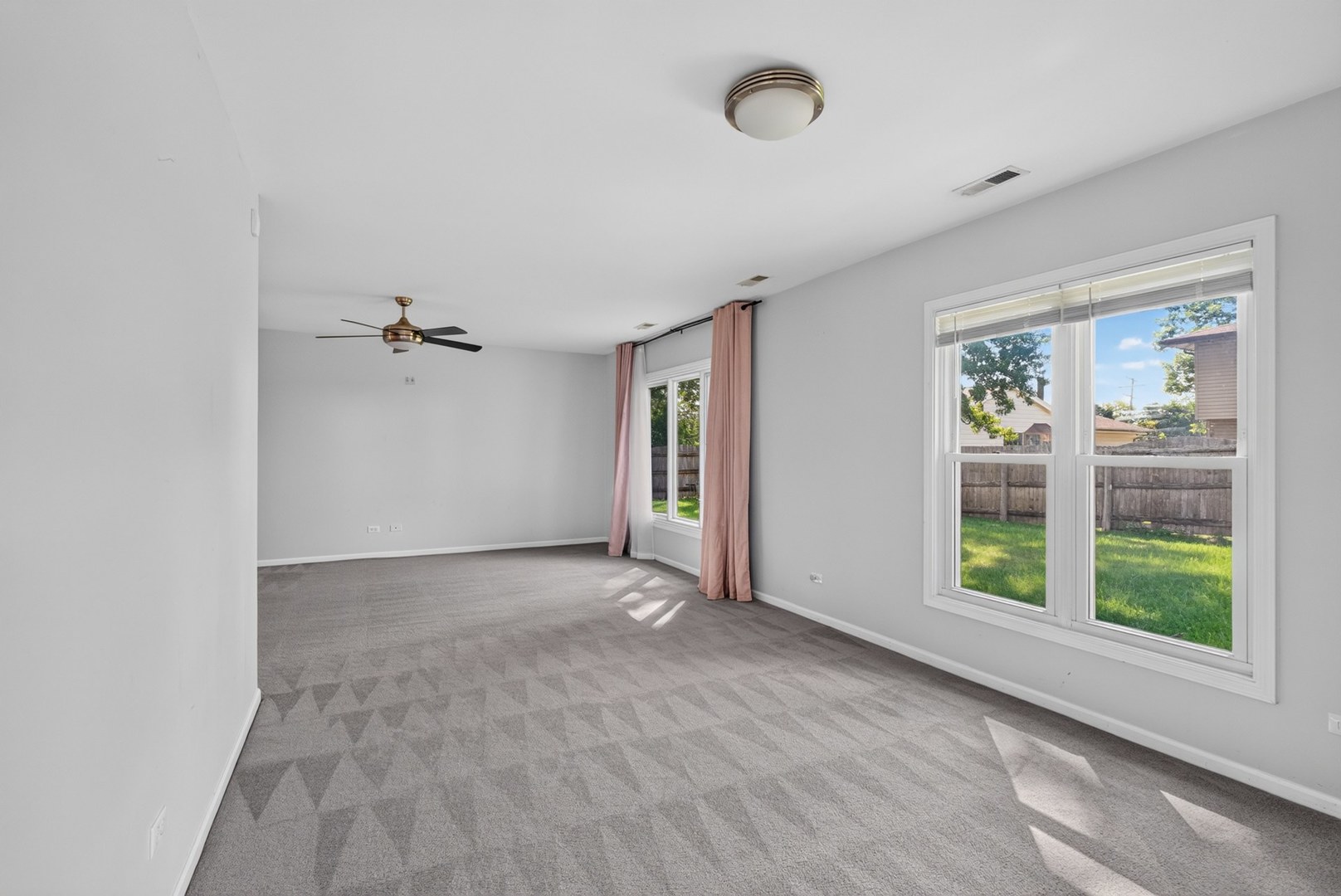 1025 Mayfield Lane Property Photo 8