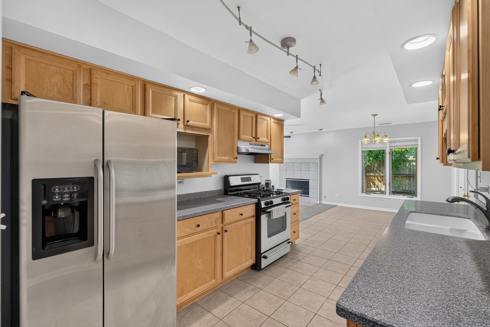 1025 Mayfield Lane Property Photo 11