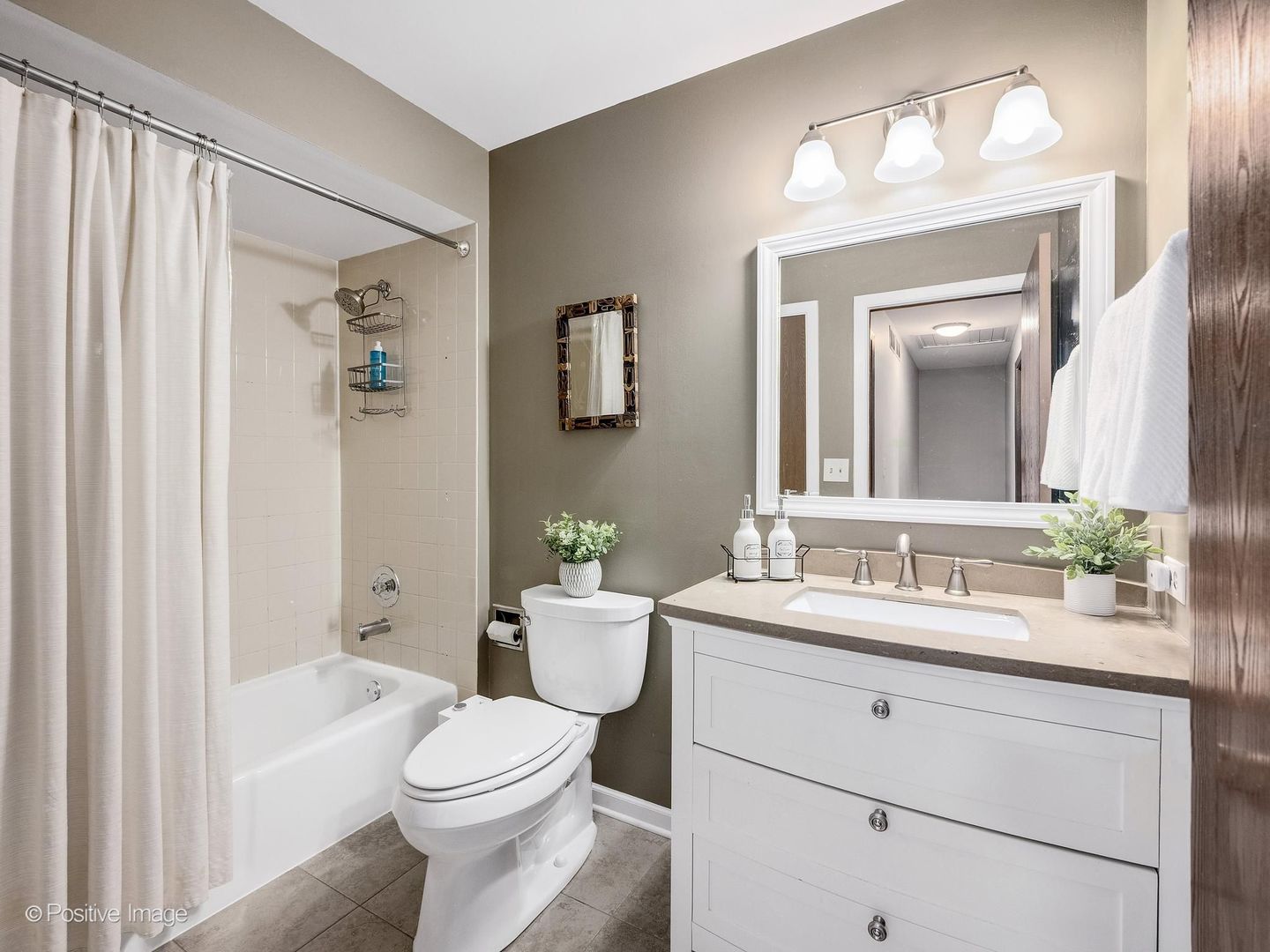 1061 Valley View Drive Property Photo 16