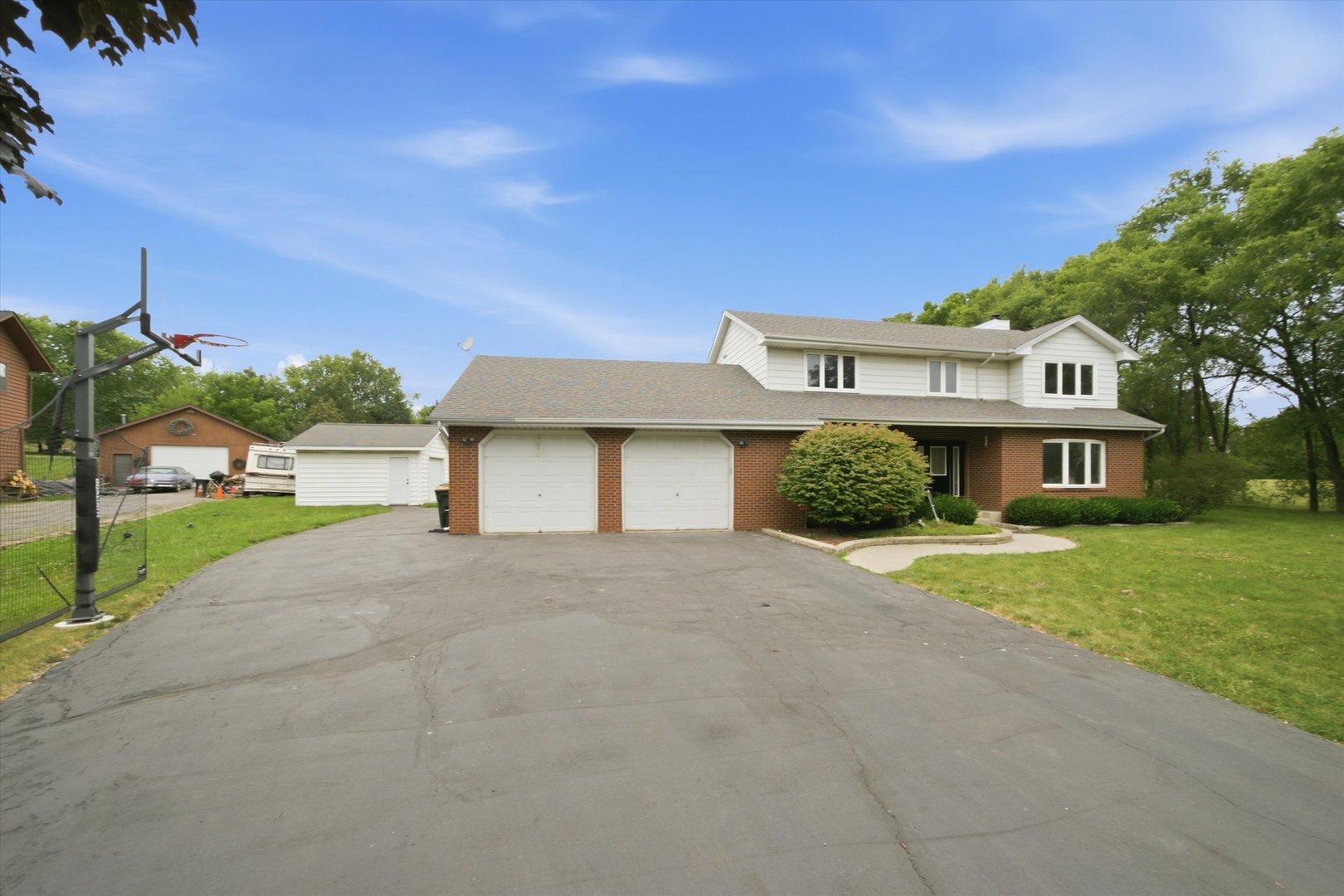 518 Meadow Court Property Photo 3