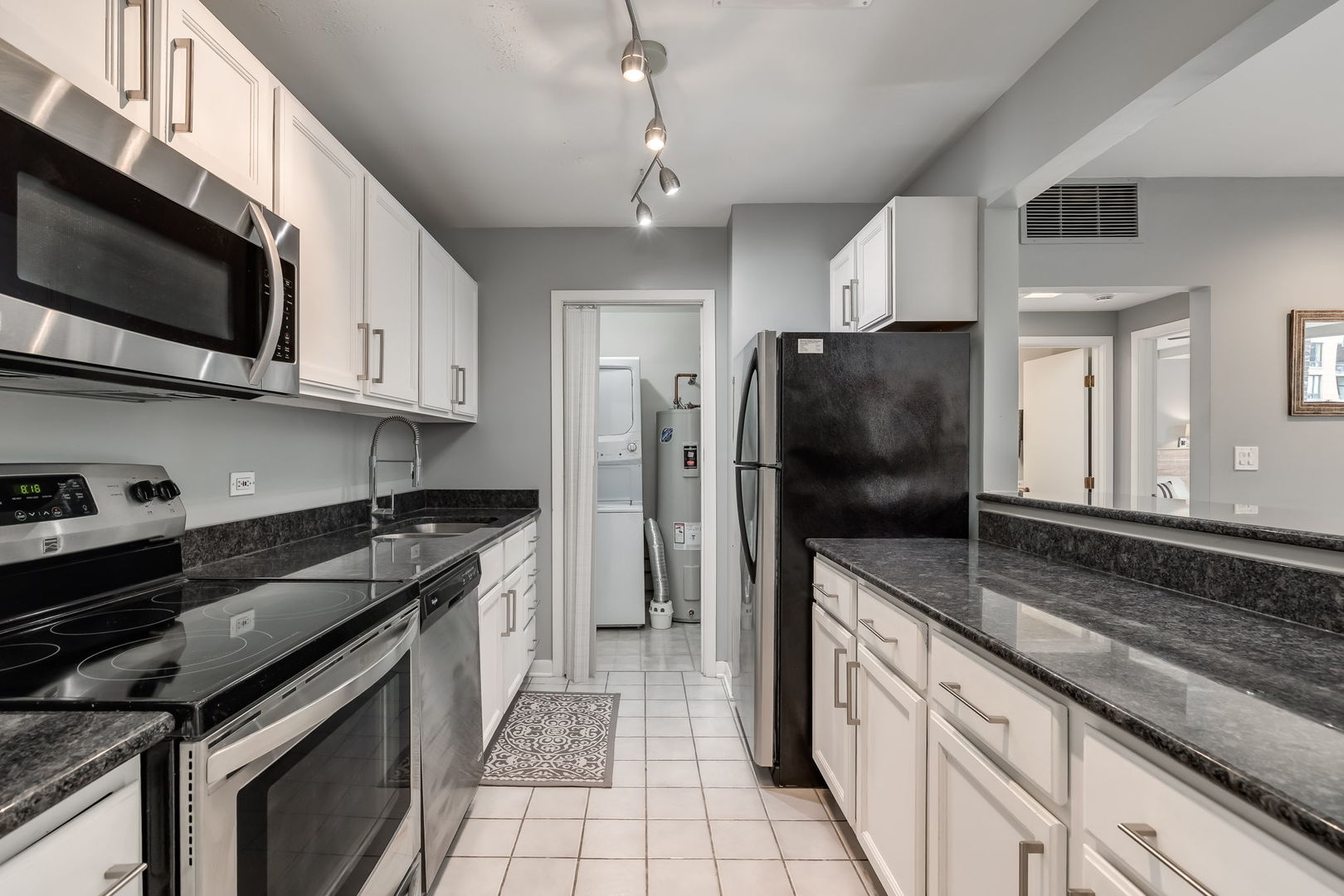 431 S Dearborn Street 1001 Property Photo 17