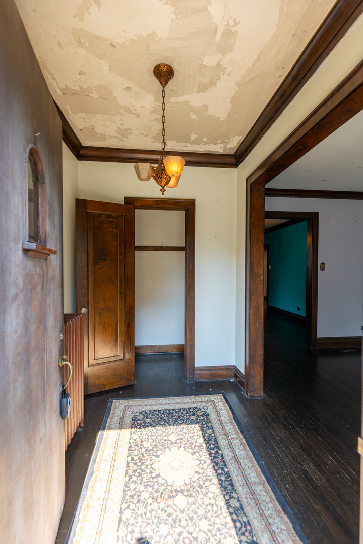 7047 26th Parkway Property Photo 6