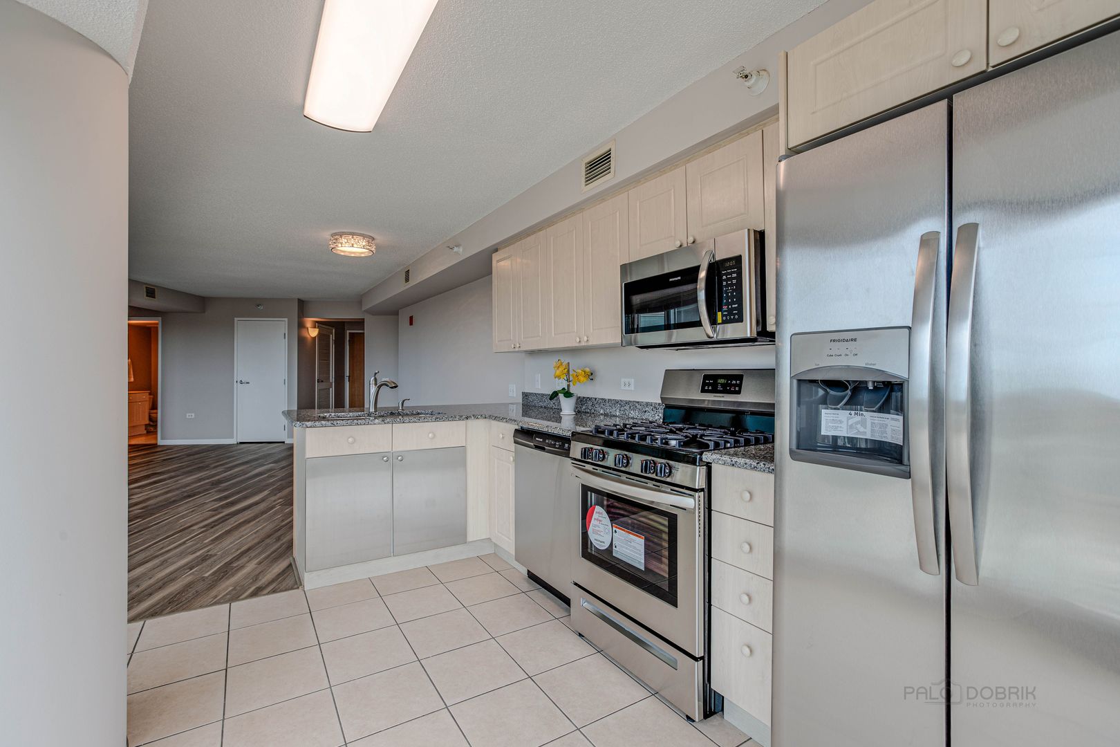 1720 Maple Avenue 1360 Property Photo 10