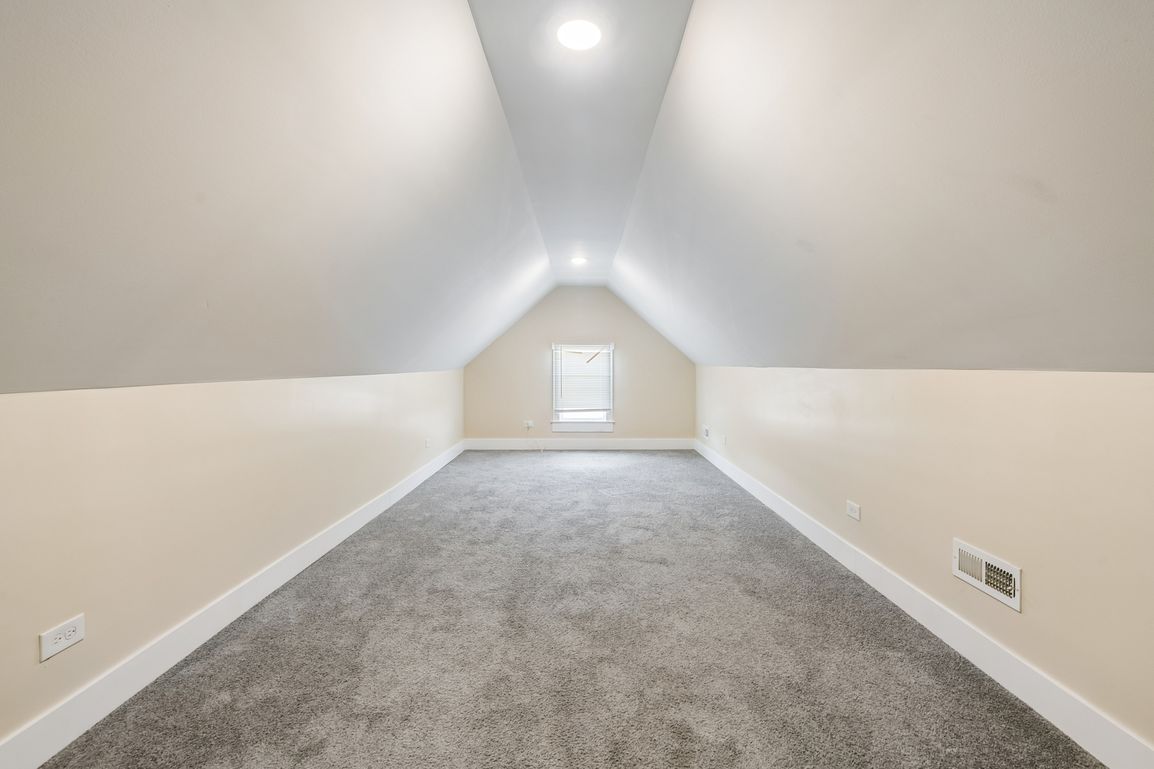 8243 S Halsted Street Property Photo 12