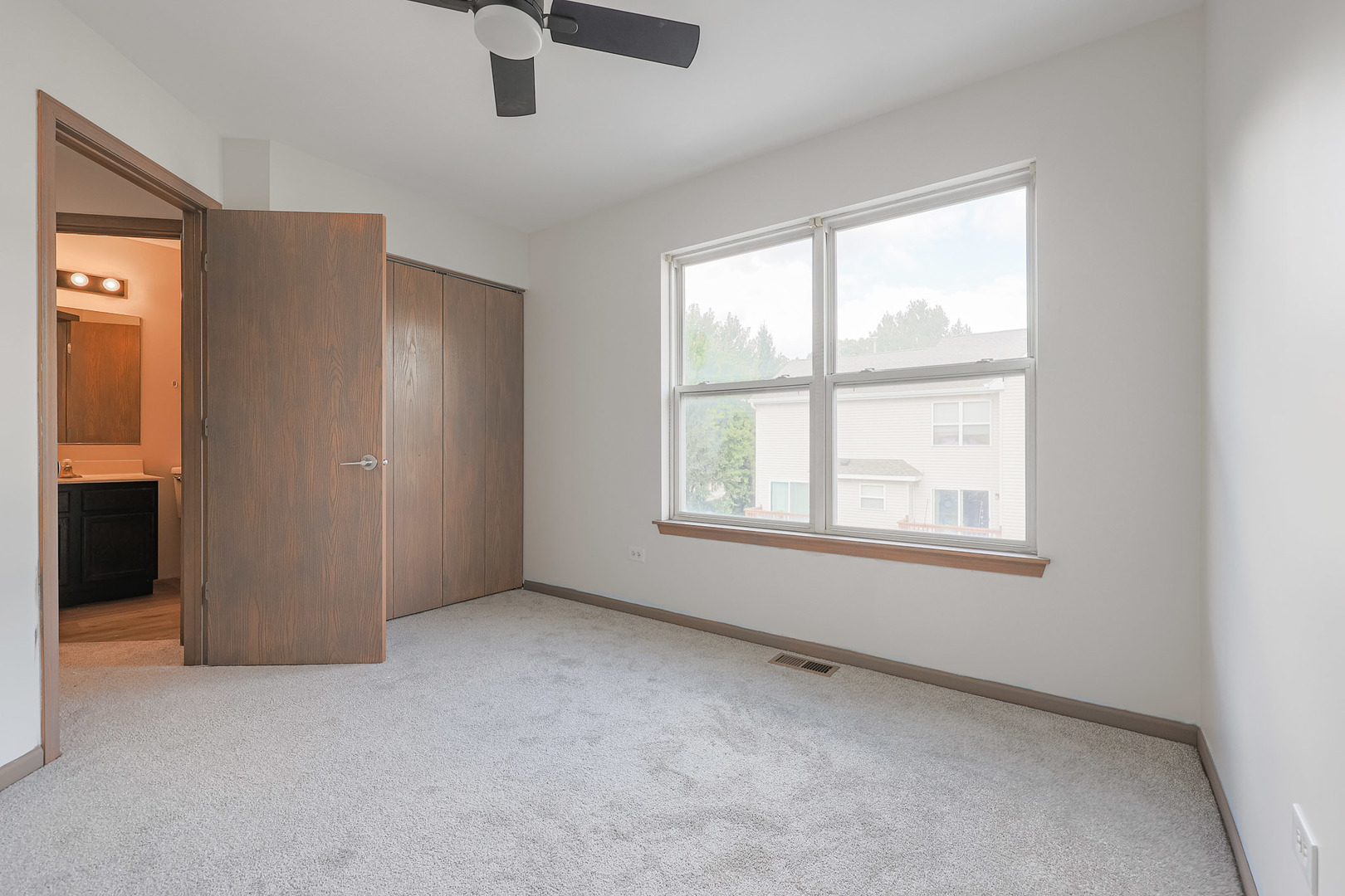 34382 N Barberry Court Property Photo 6