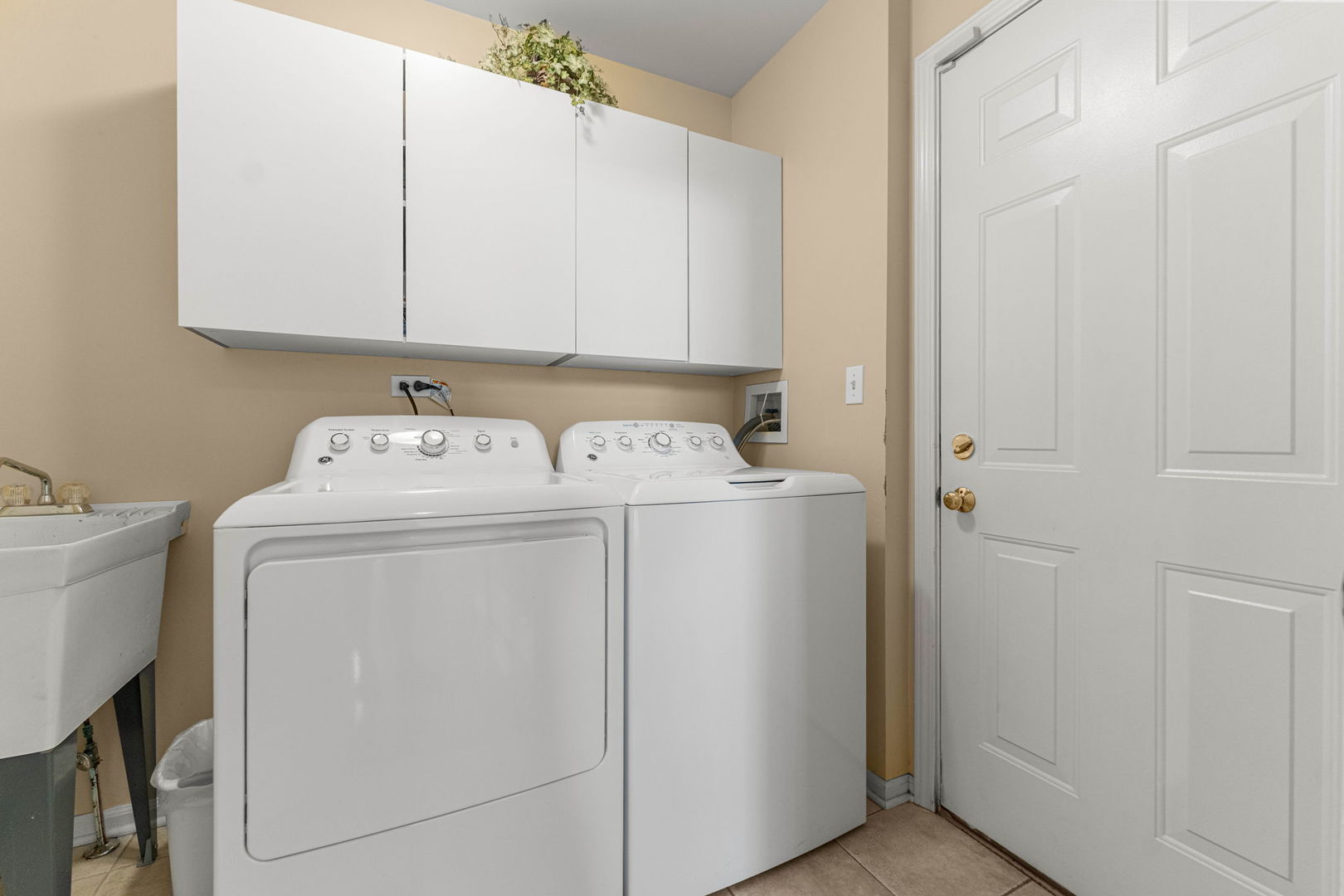 1256 Pennsbury Lane Property Photo 12