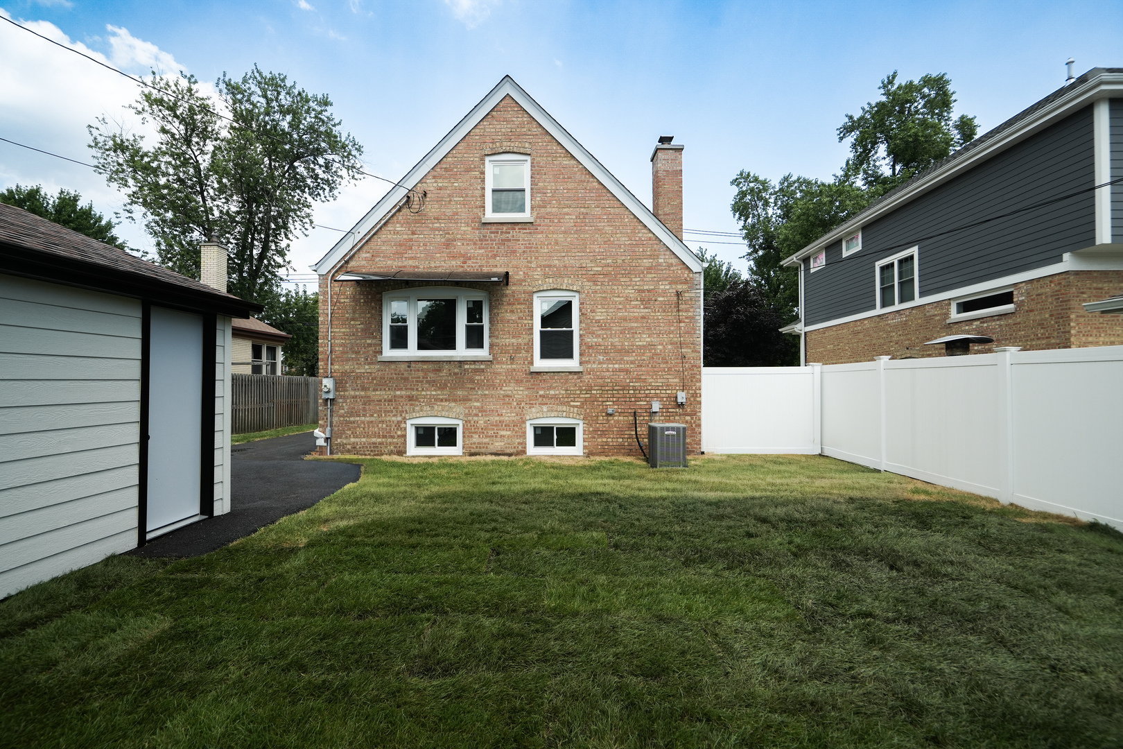 3653 W 107th Street Property Photo 6