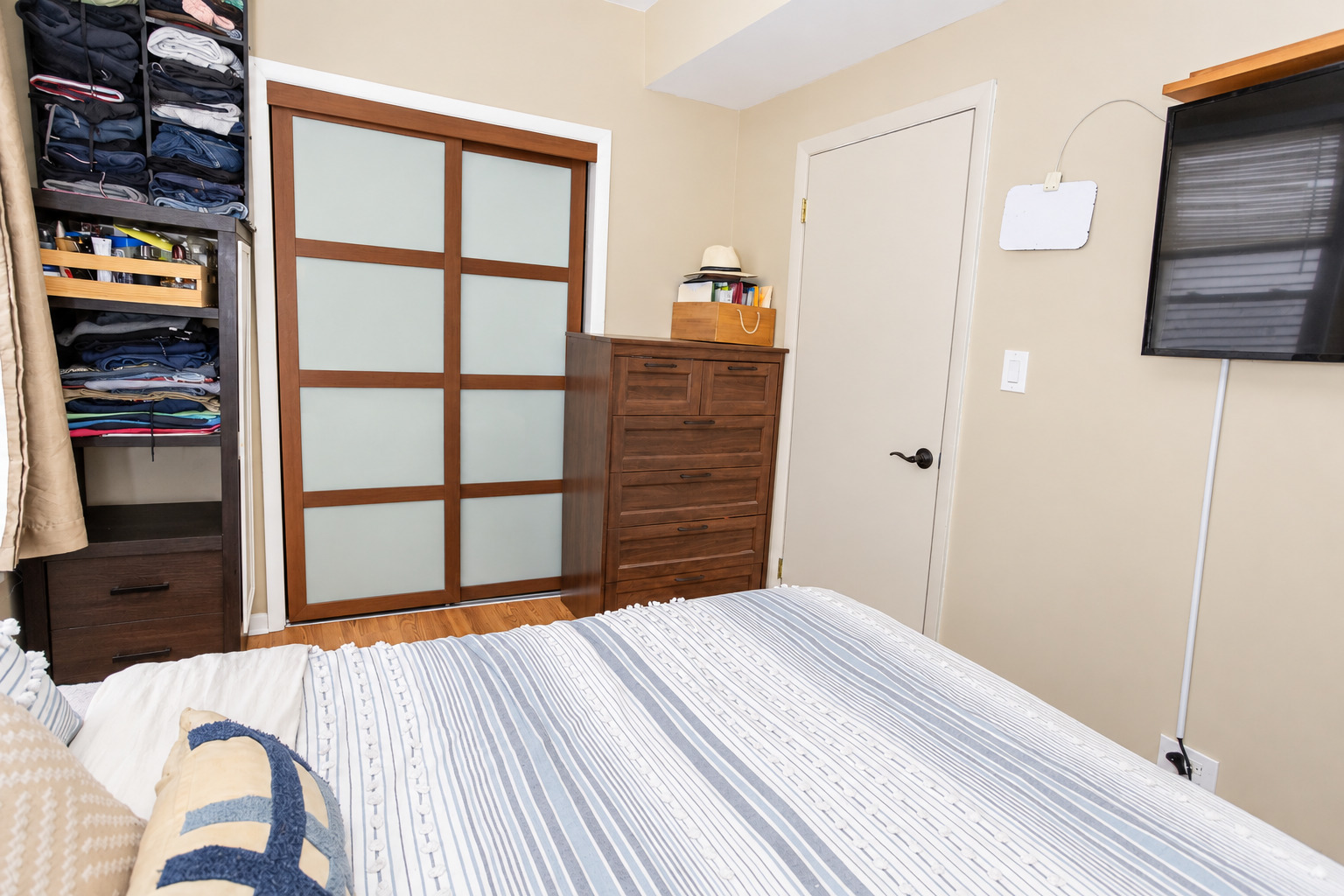 3906 W Montrose Avenue Property Photo 15