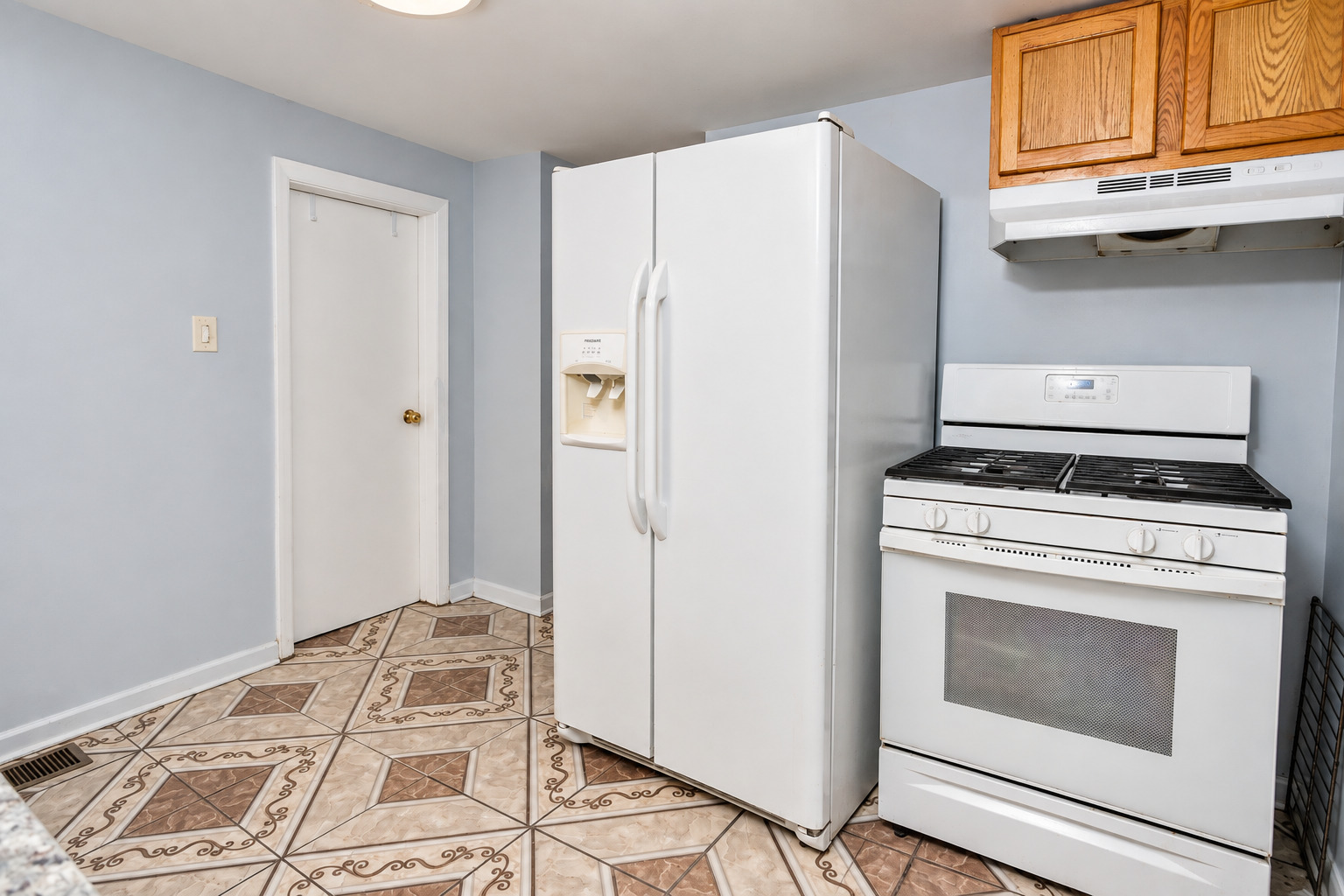 3906 W Montrose Avenue Property Photo 32