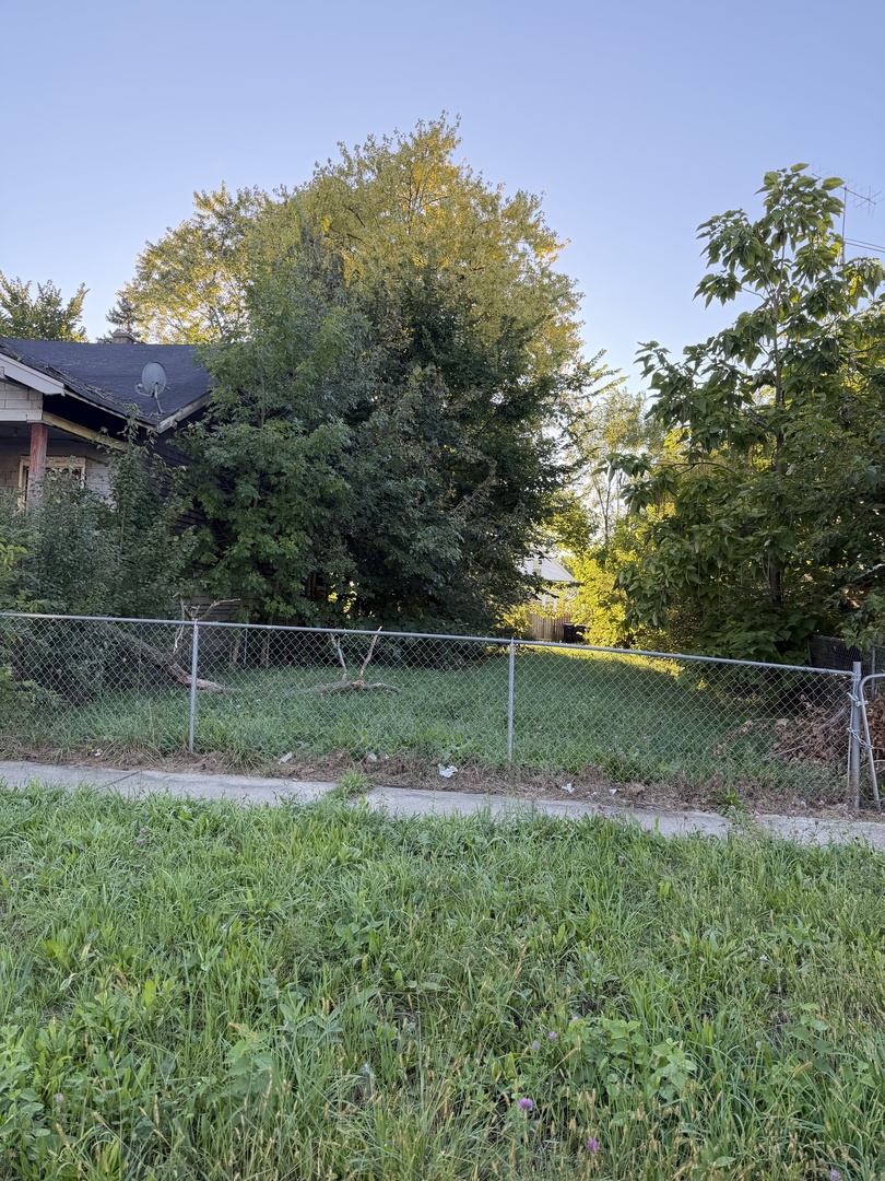 10504 S Perry Avenue Property Photo 1