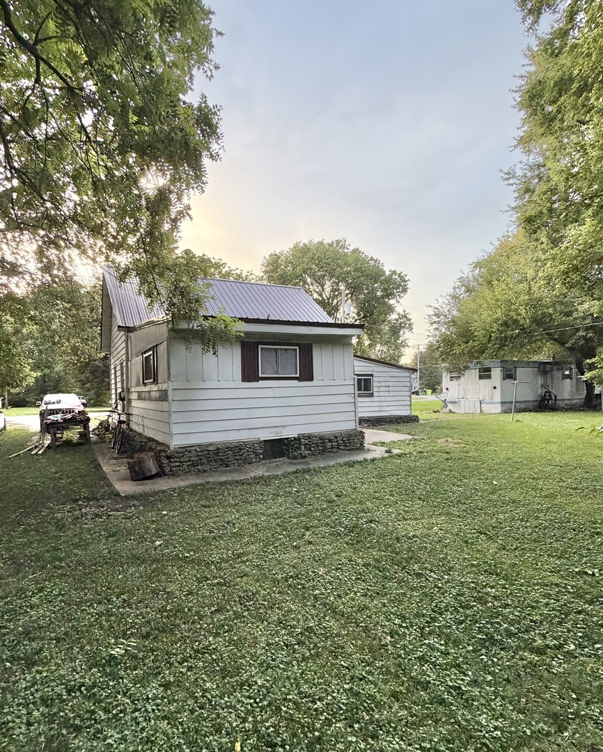 407 N Webster Street Property Photo 4