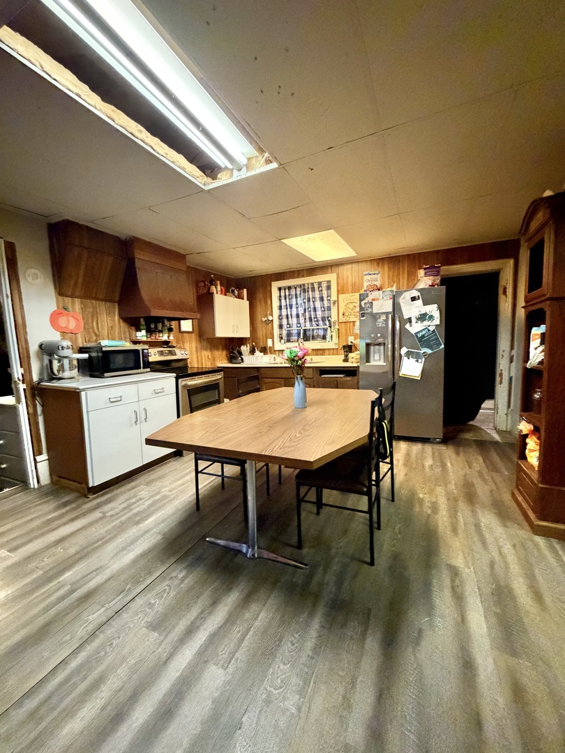 407 N Webster Street Property Photo 6