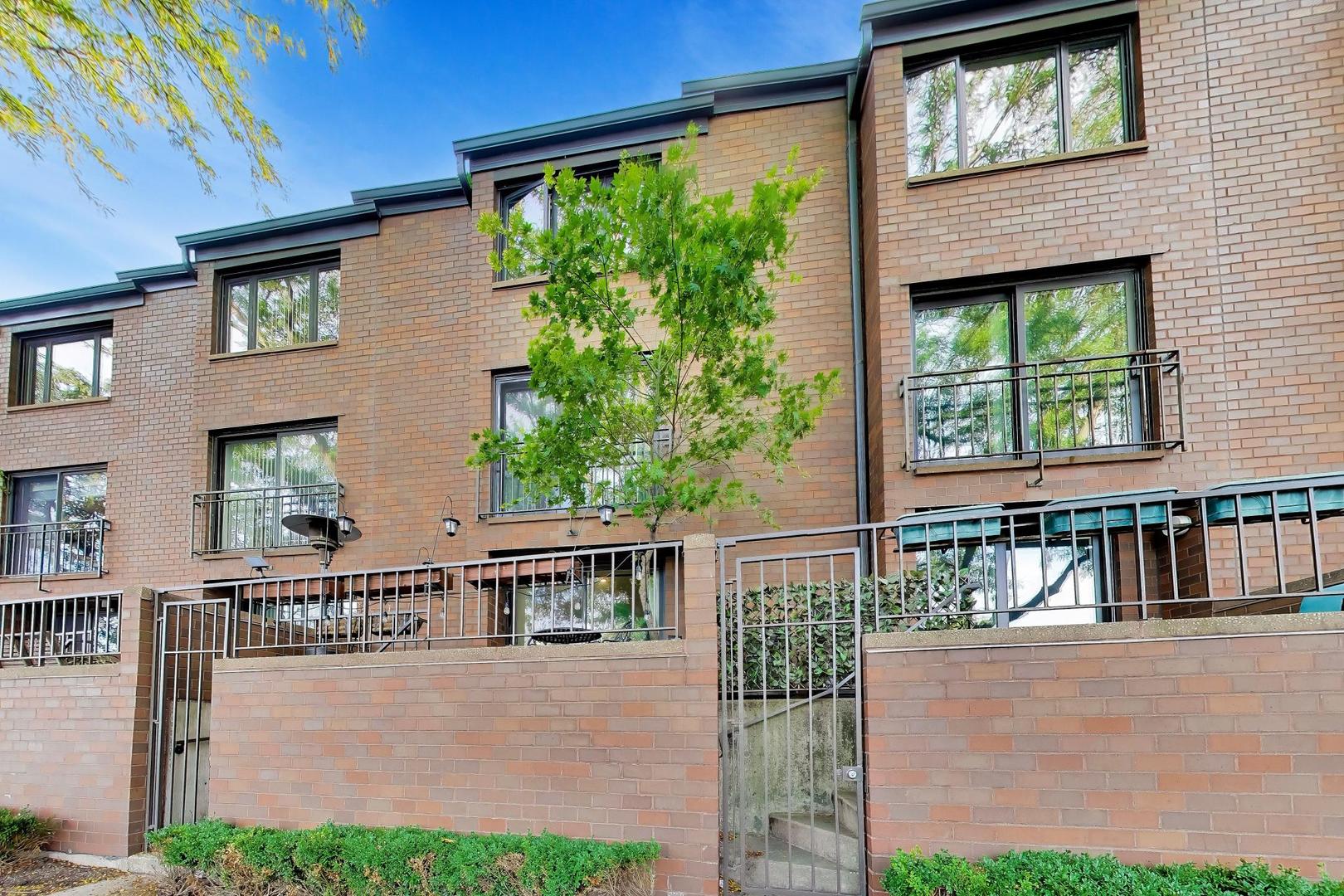 3700 N Lake Shore Drive 104 Property Photo 2