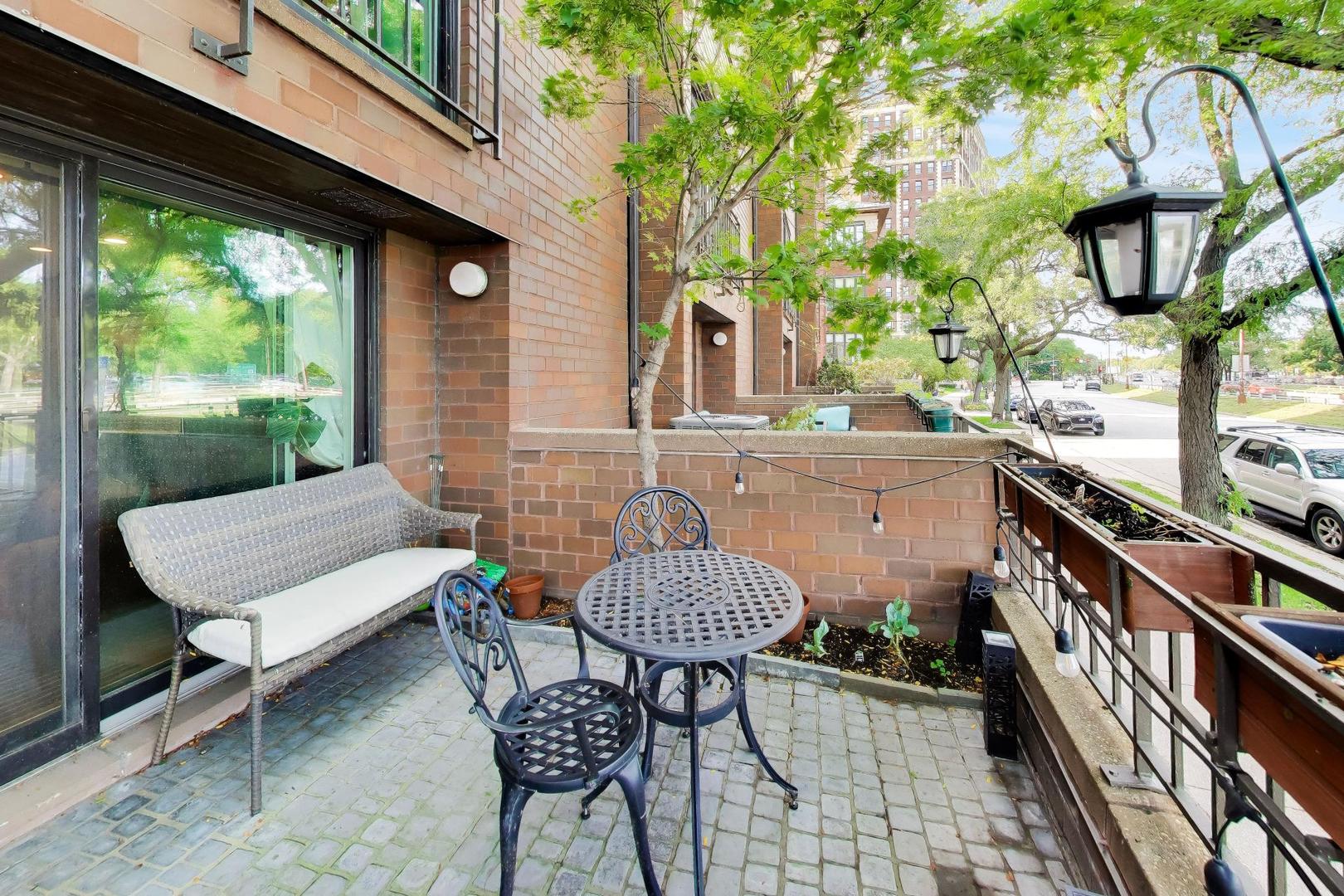 3700 N Lake Shore Drive 104 Property Photo 4
