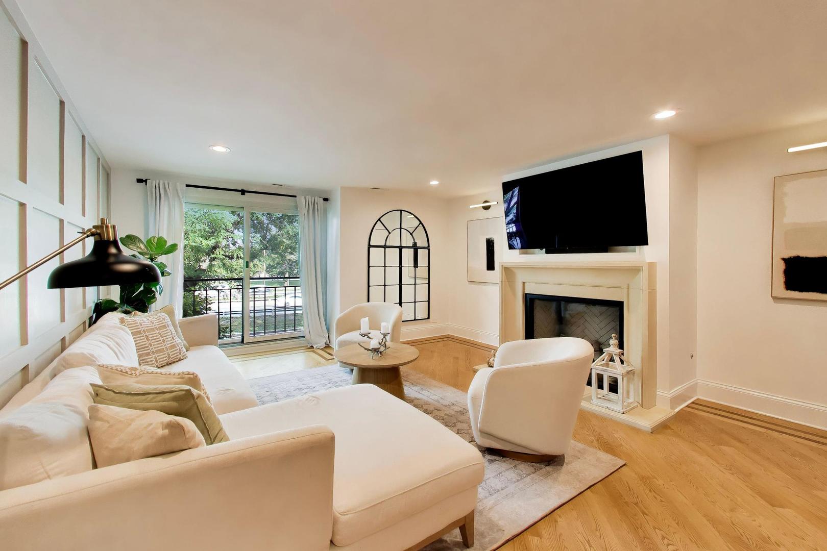 3700 N Lake Shore Drive 104 Property Photo 18