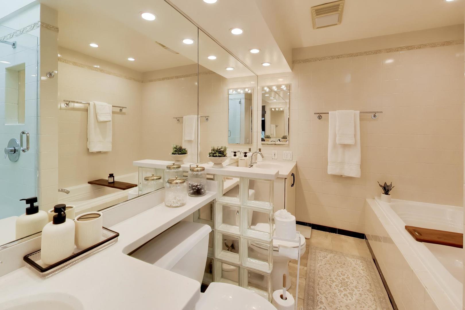 3700 N Lake Shore Drive 104 Property Photo 21