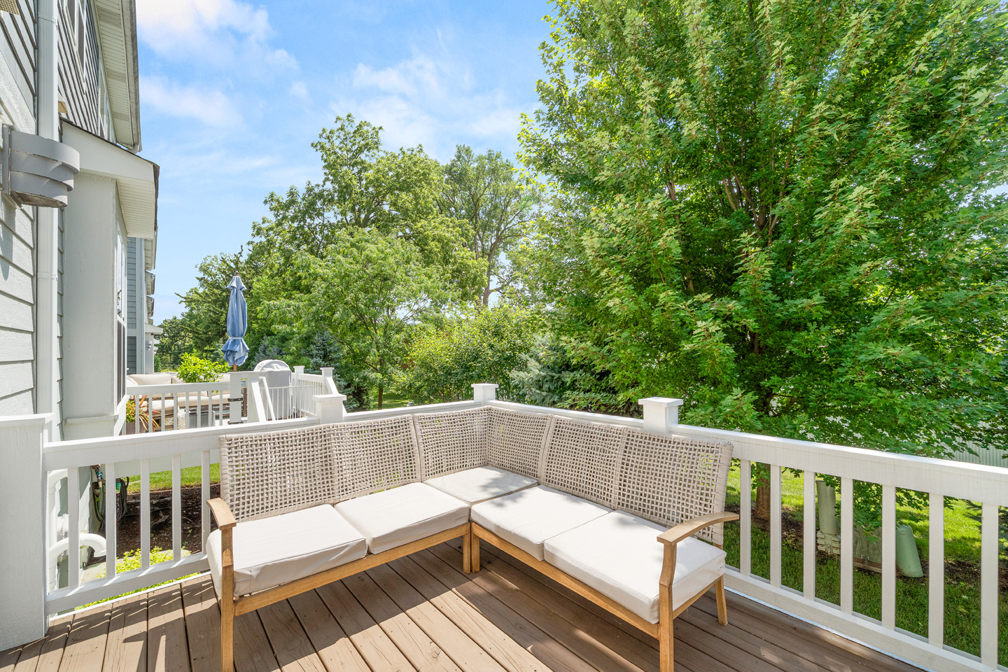 638 Riverbank Drive Property Photo 3